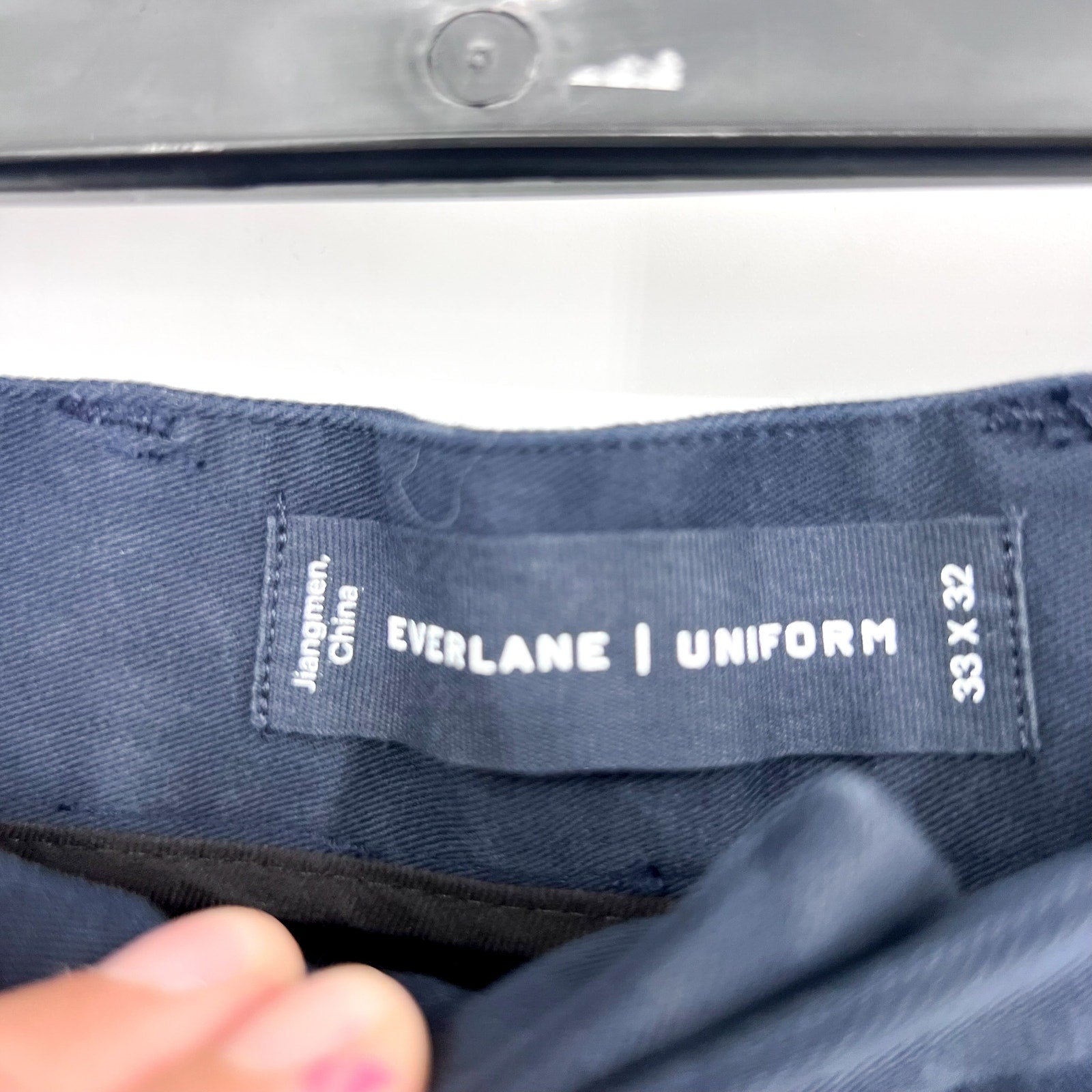 EVERLANE Uniform Mens Performance Chino Pants 33x32 Navy Blue Athletic Fit NWT