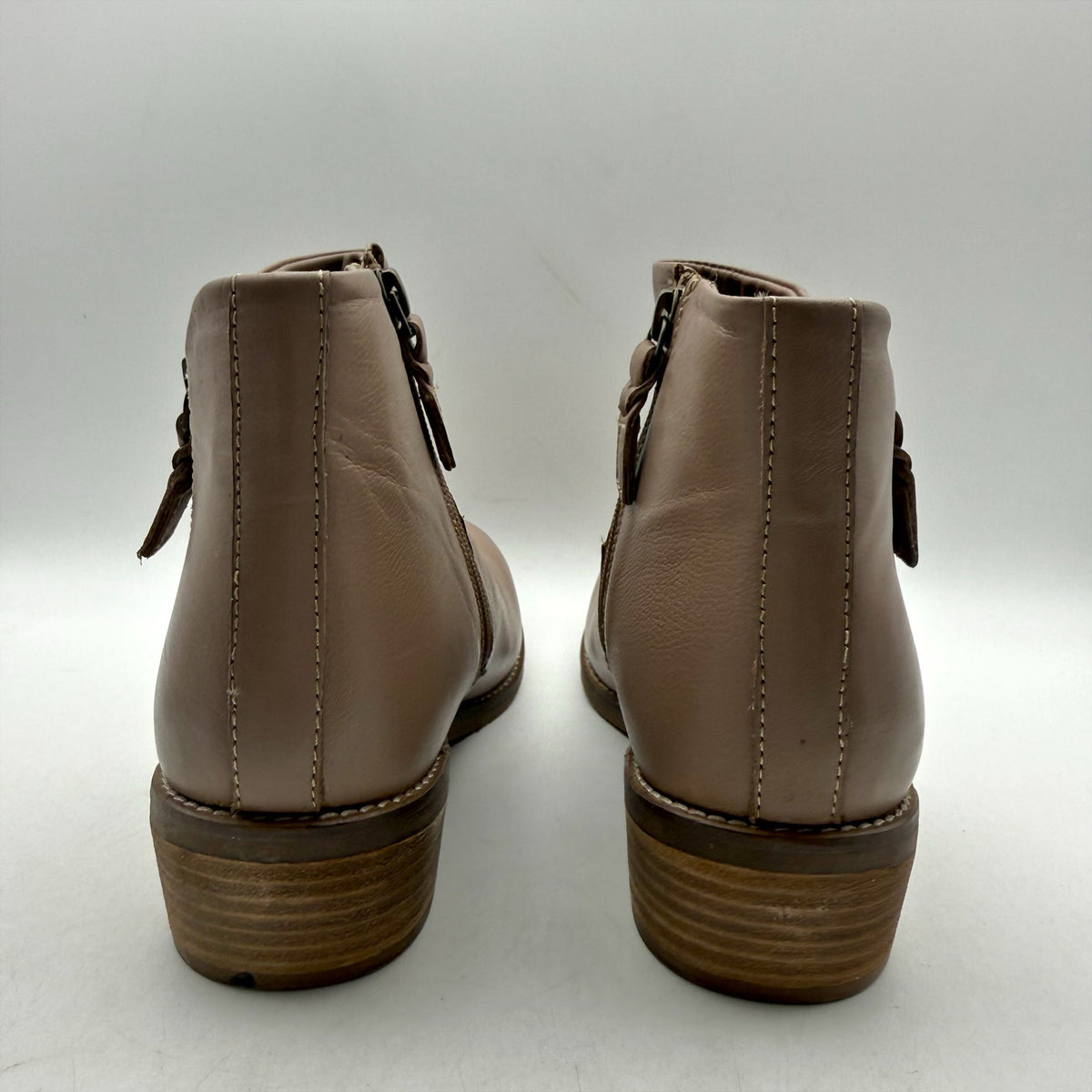 SoftWalk Womens Roselle Ankle Booties Size 8.5 NARROW Stone Tan Leather NWOB