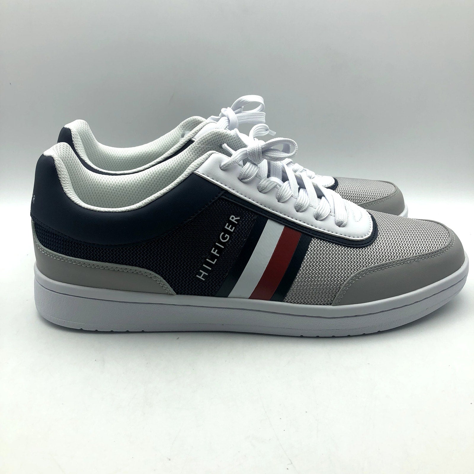 Tommy Hilfiger Mens Lessio Casual Sneakers Size 12 Grey Blue Red Stripe NIB