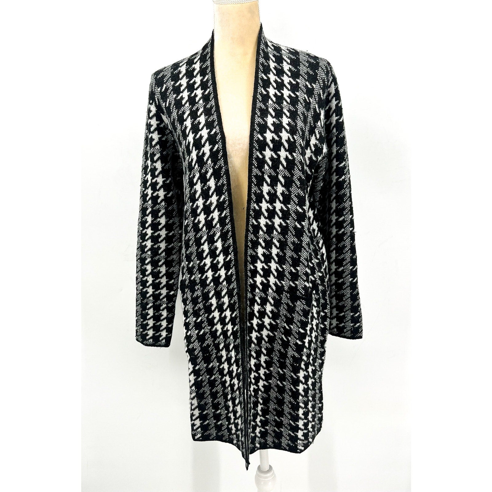 FORTUNE + IVY Women's Long Cardigan Sweater Small Black White Houndstooth NWOT