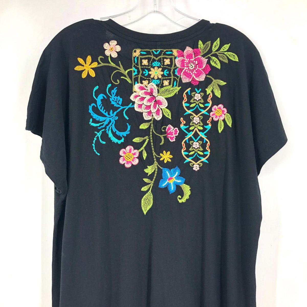 JOHNNY WAS Women's Sheri Relaxed Knit Dress 1X Black Embroidered Floral NWT