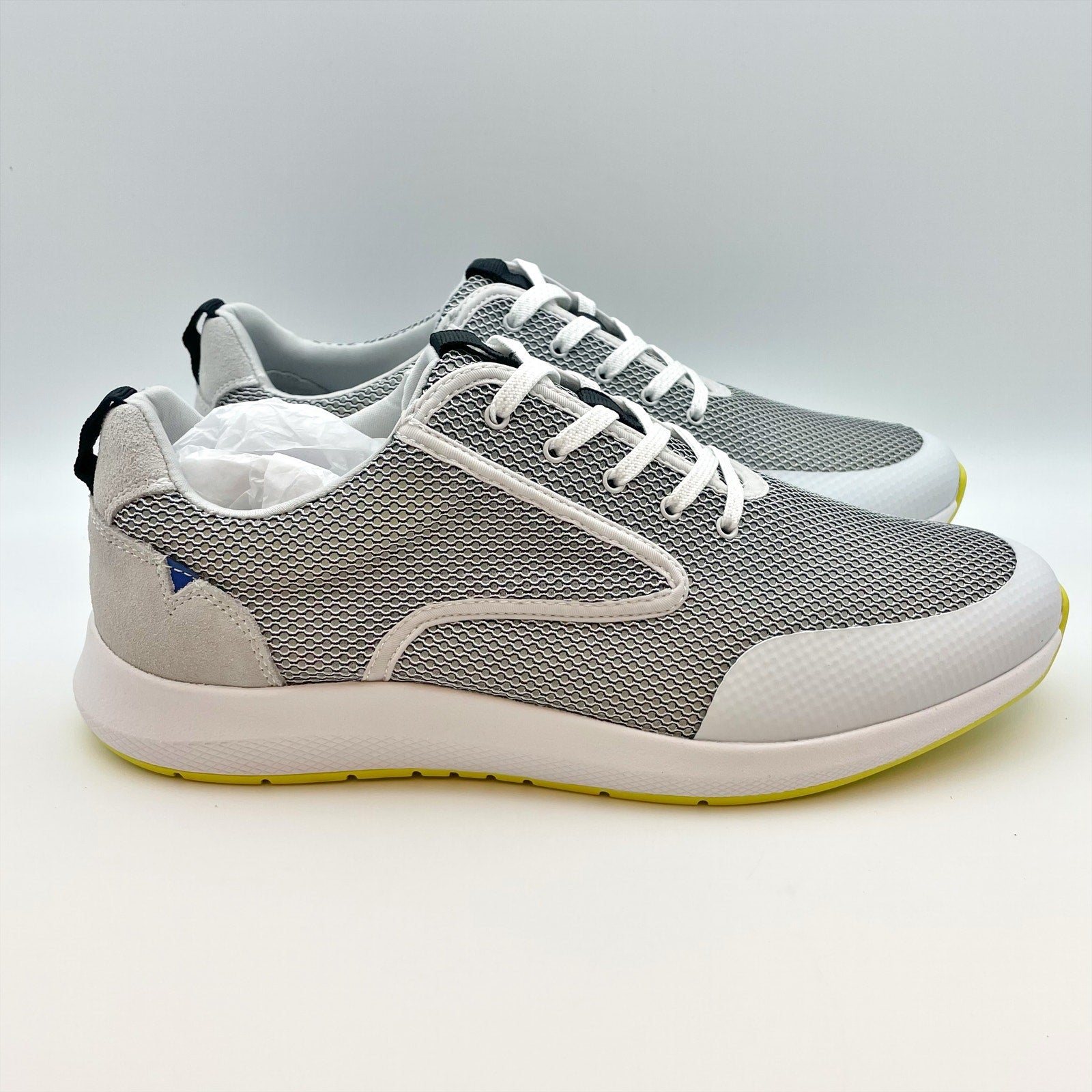 Vince Camuto Mens Emmitt Mesh Sneaker US 10 M EU 43 White Lace-Up Closure NIB