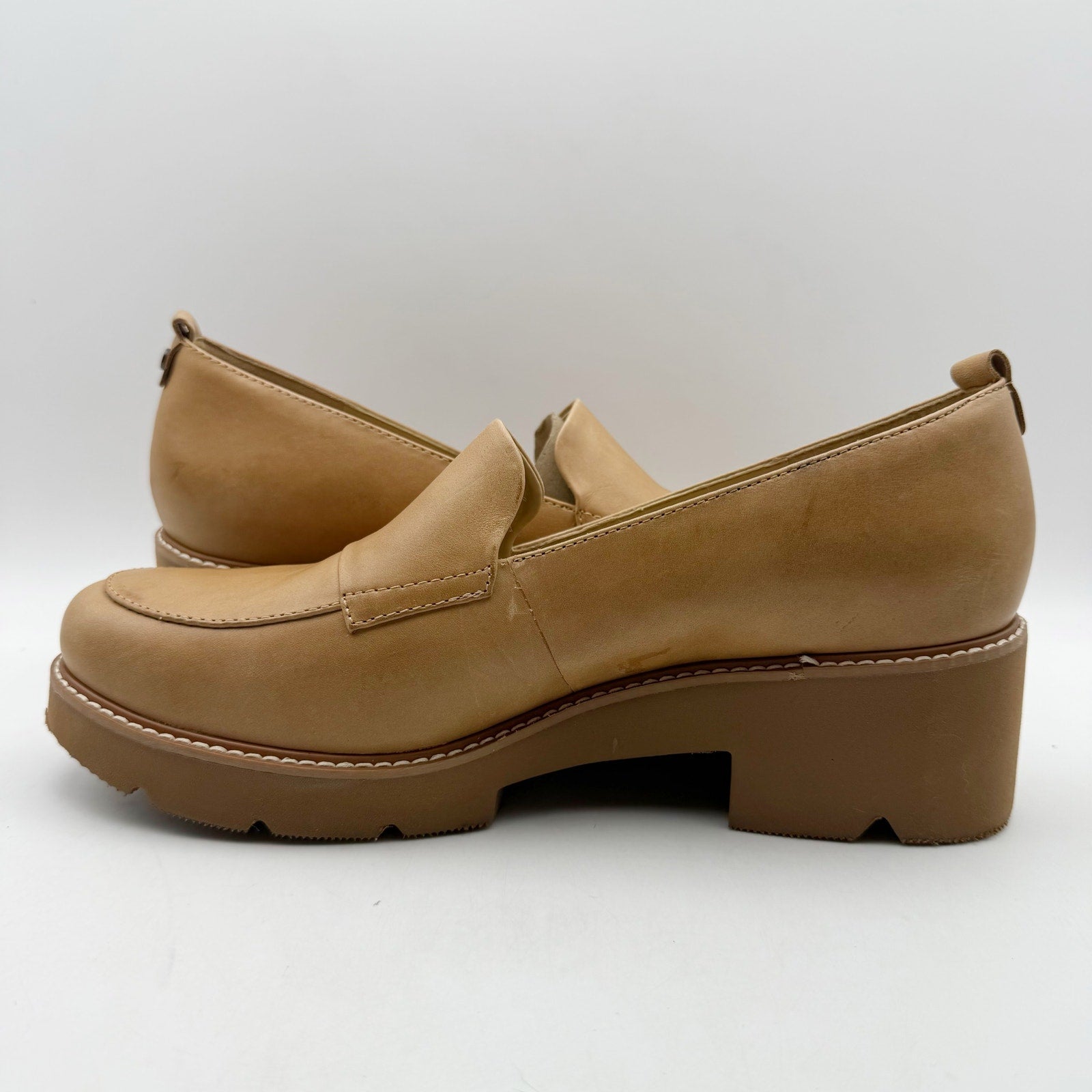Naturalizer Womens Darry Loafers US 11 Narrow Tan Leather Lug Sole Slip On NIB