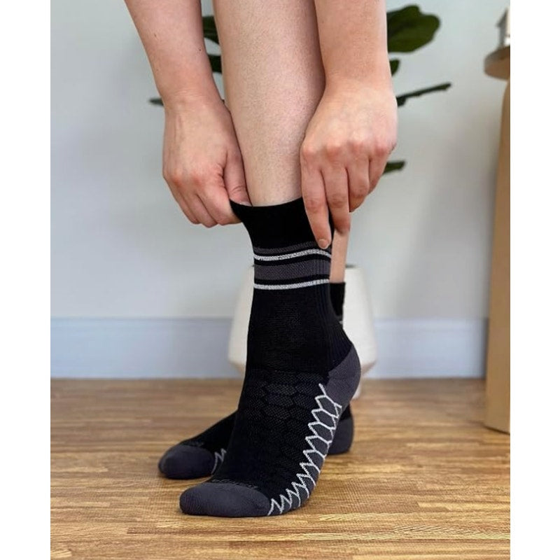 BALEGA Men's XL 12-14 Silver Mini Crew Socks Black Antibacterial Performance NWT