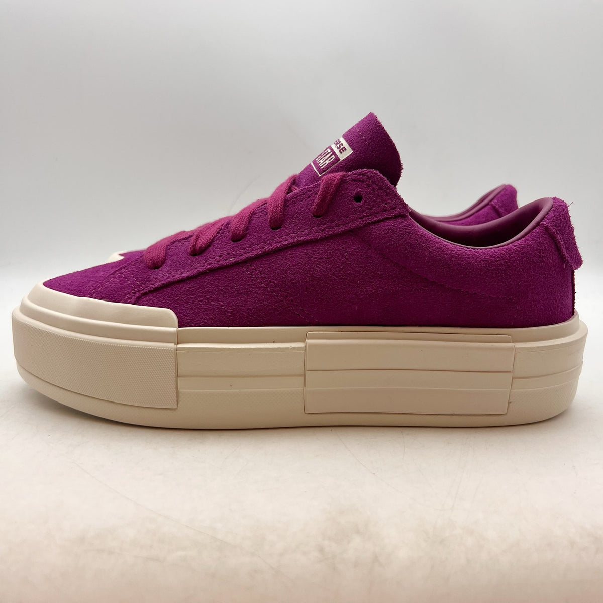 Converse Womens Chuck Taylor All Star Cruise Sneakers Size 9.5 Purple Suede NIB