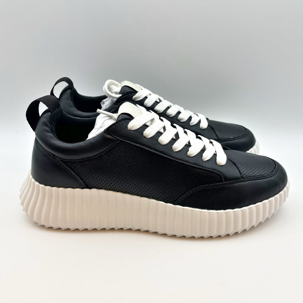 Steve Madden Womens Shock Casual Sneaker US 7.5 M Black Leather Lace-Up NIB