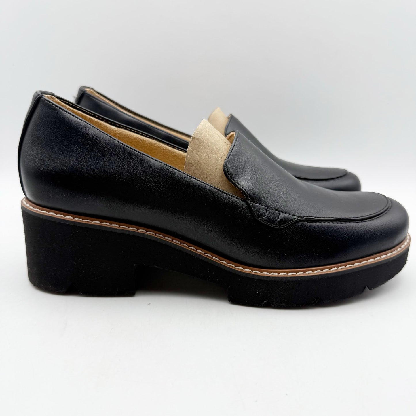 Naturalizer Womens Cabaret Lug Sole Loafers US 8.5 M EU 39 Black Slip On NIB
