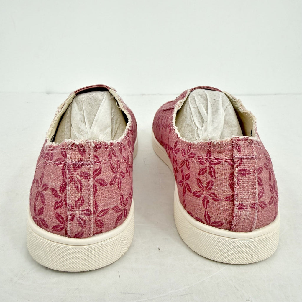 Spenco Womens Santa Maria Batik Sneakers US 9.5 WIDE Pink Canvas Casual NIB