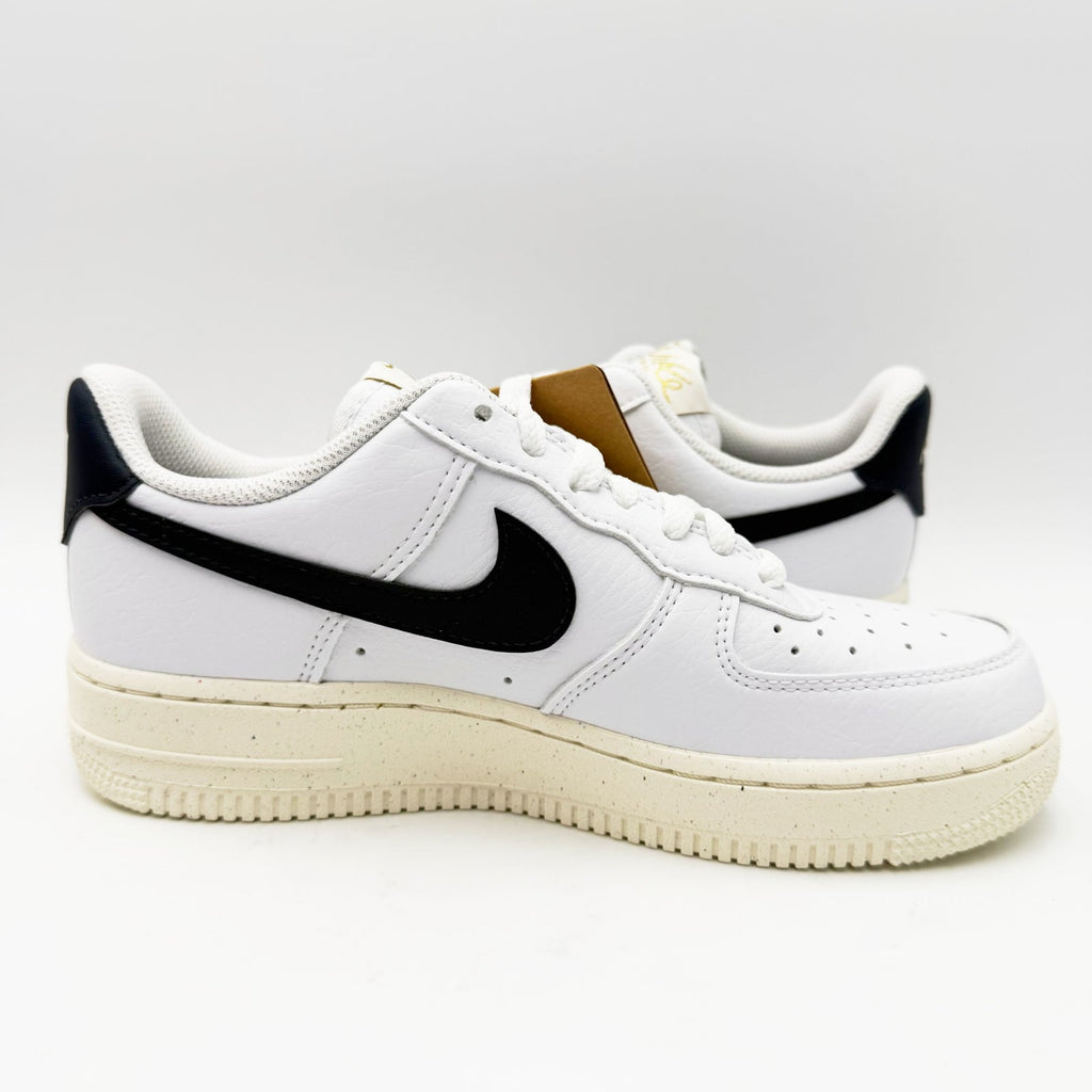 Nike Womens Air Force 1 07 Next Nature Sneakers Size 5.5 White Navy Blue NWT