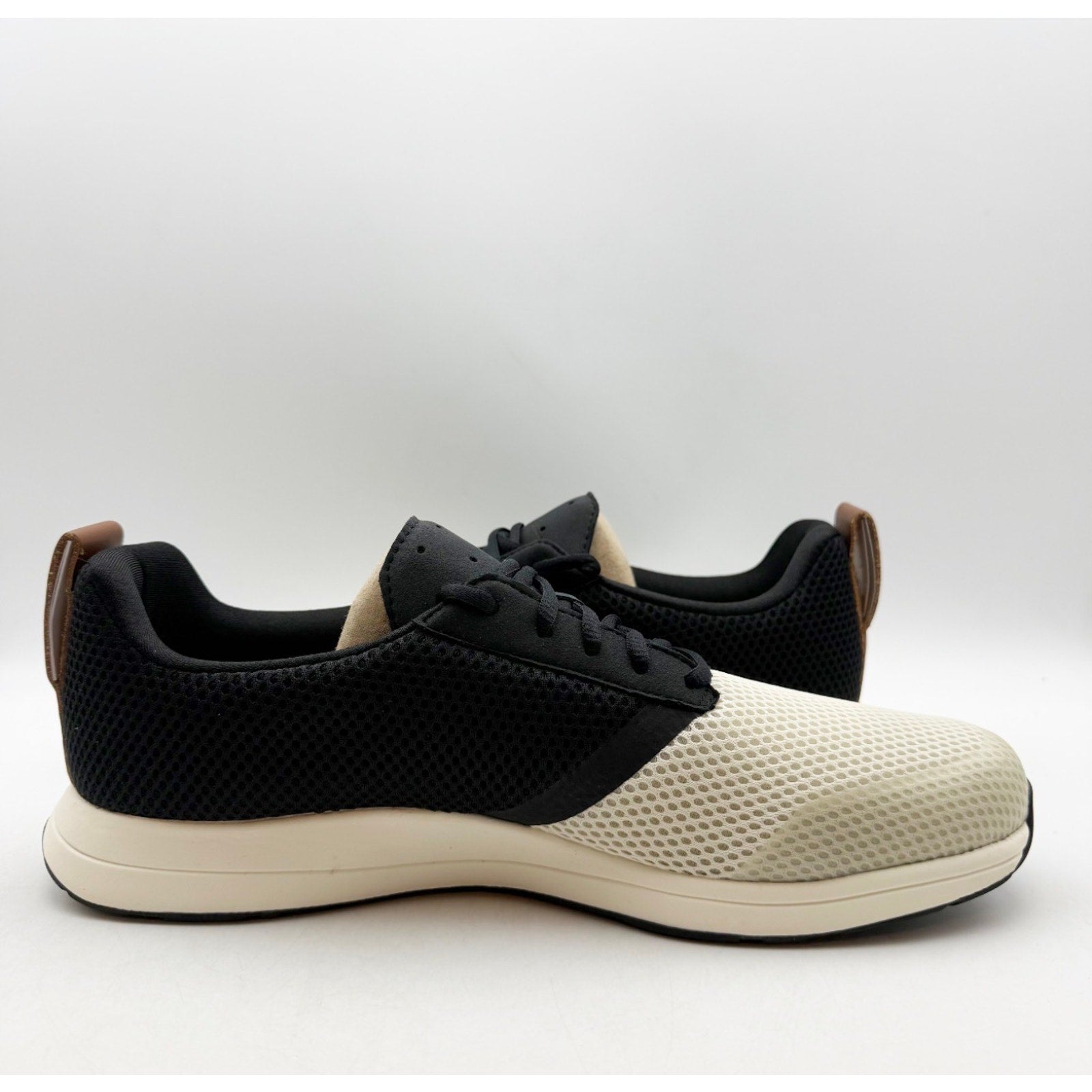 YORK Mens The Henry Runner Athletic Shoes Size 9.5 Black Cream Sneakers NIB