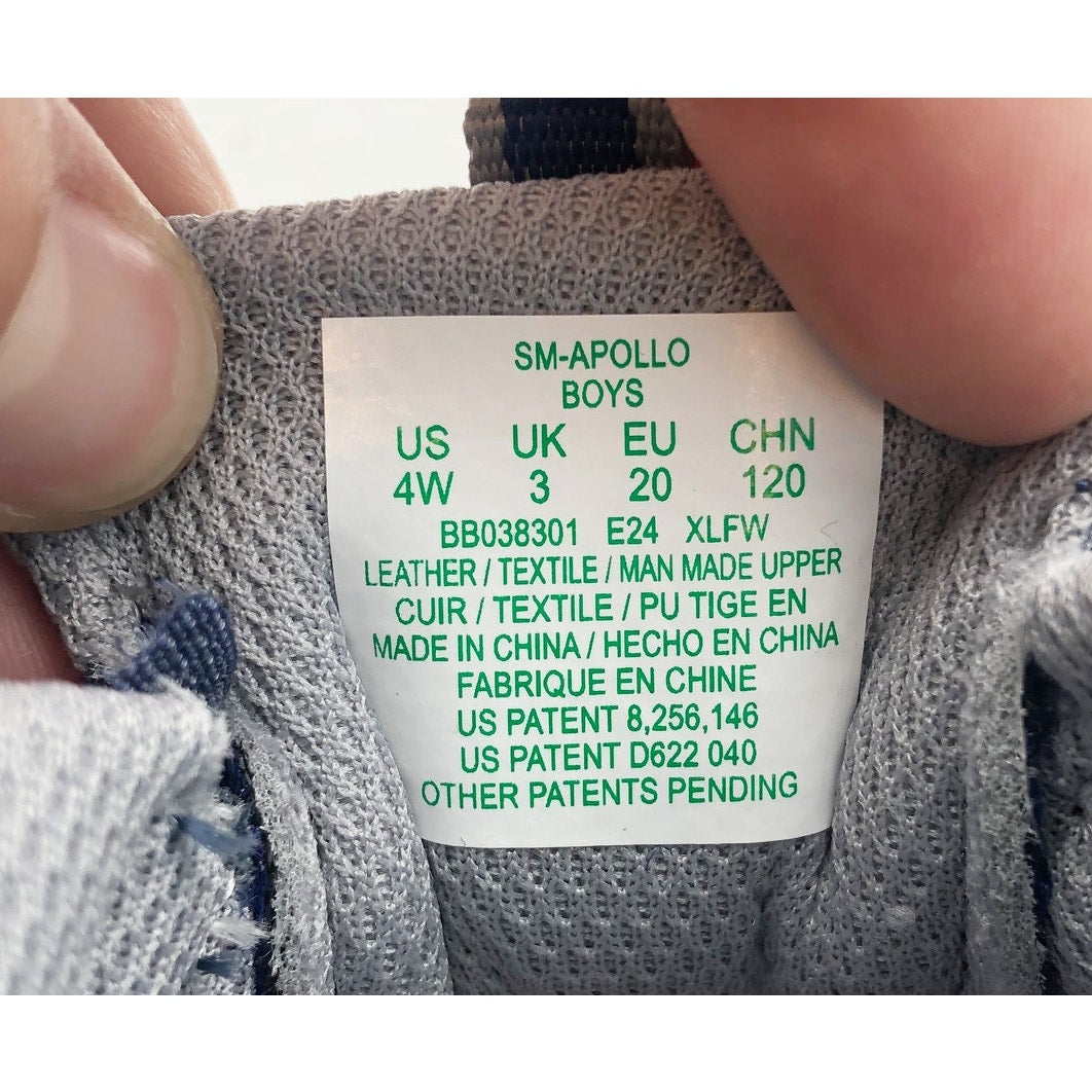 Stride Rite SM Apollo Boys Sneaker Size 4 Wide Blue White Kids Shoe NIB