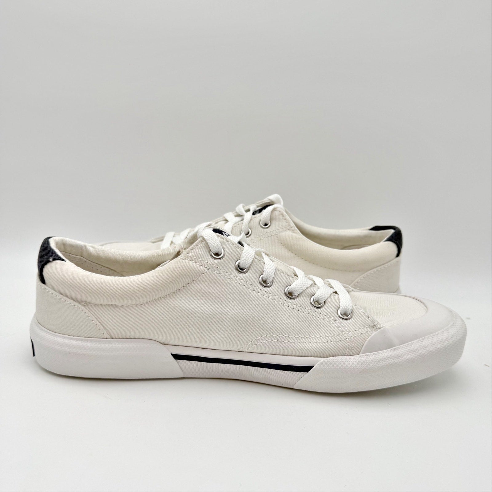 Sperry Mens Top-Sider Striper ll Retro Sneakers US 7.5 EU 40 White Canvas NIB