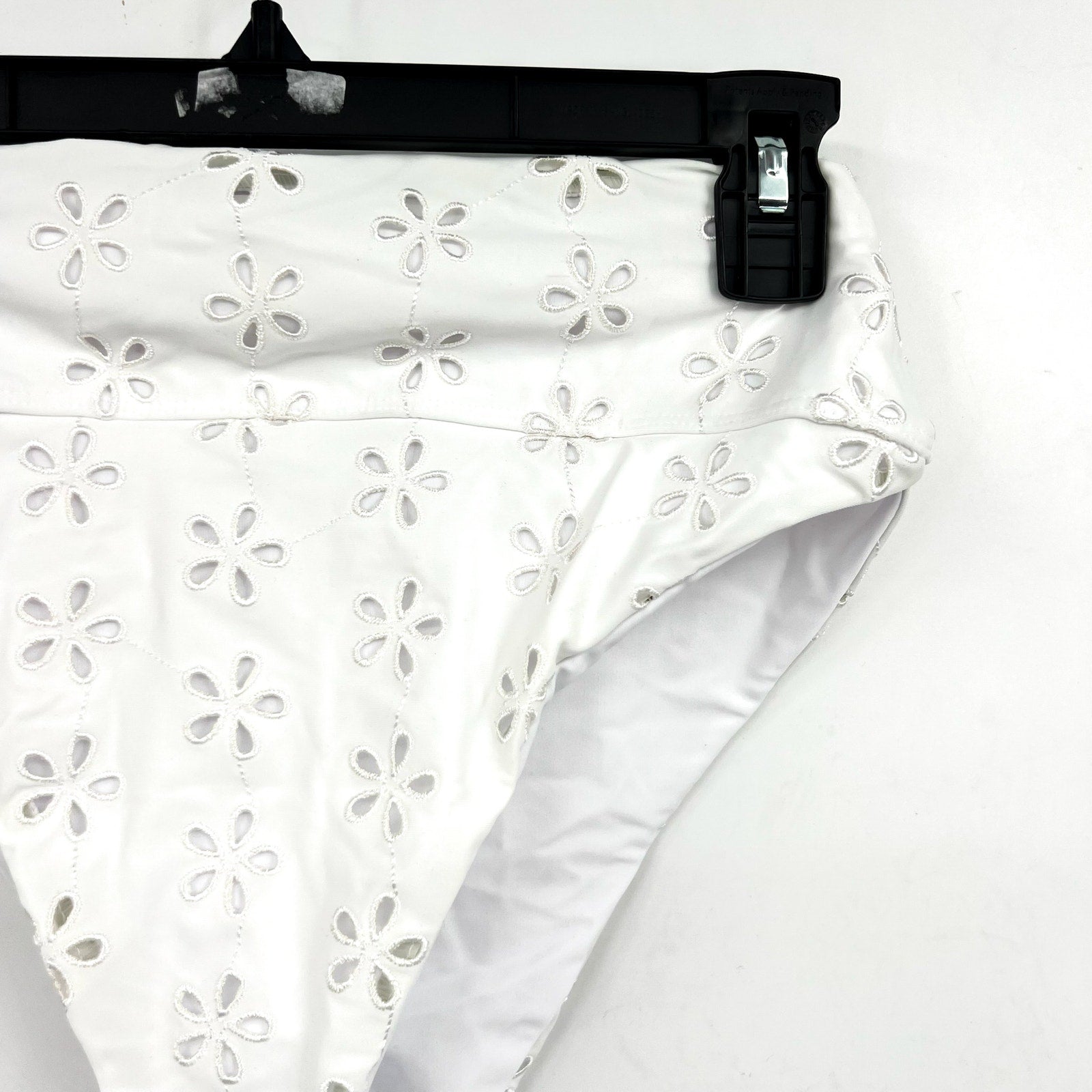 BEACH RIOT Women's Hazel Bikini Bottom Medium White Magnolia Eyelet NWOT