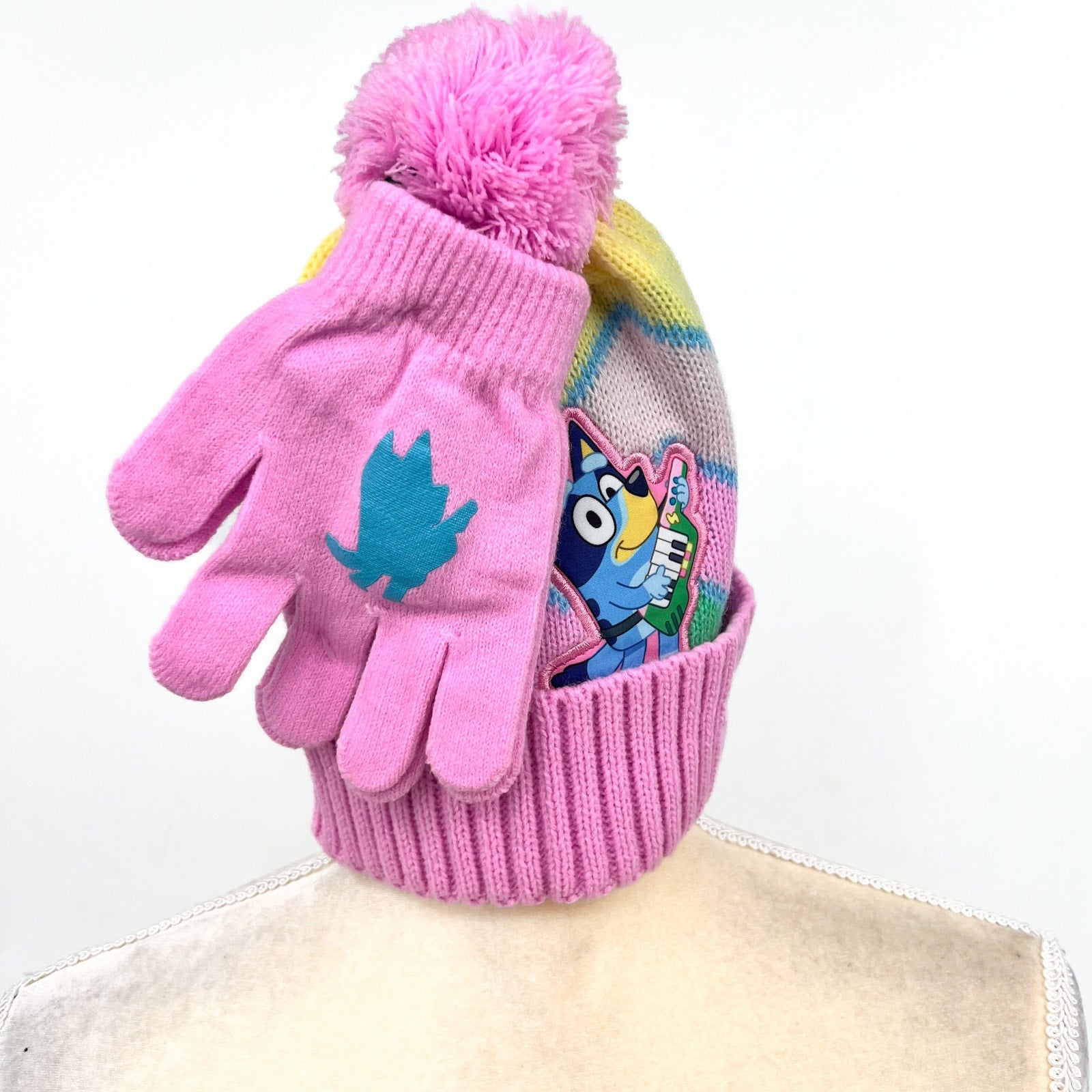 BLUEY Girl's Soft Knit Beanie Hat And Gloves Set One Size Pink Multi NWT