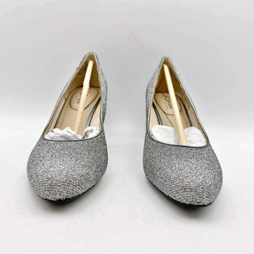 LifeStride Womens Parigi Pumps Size 7.5 Silver Metallic Heels NIB
