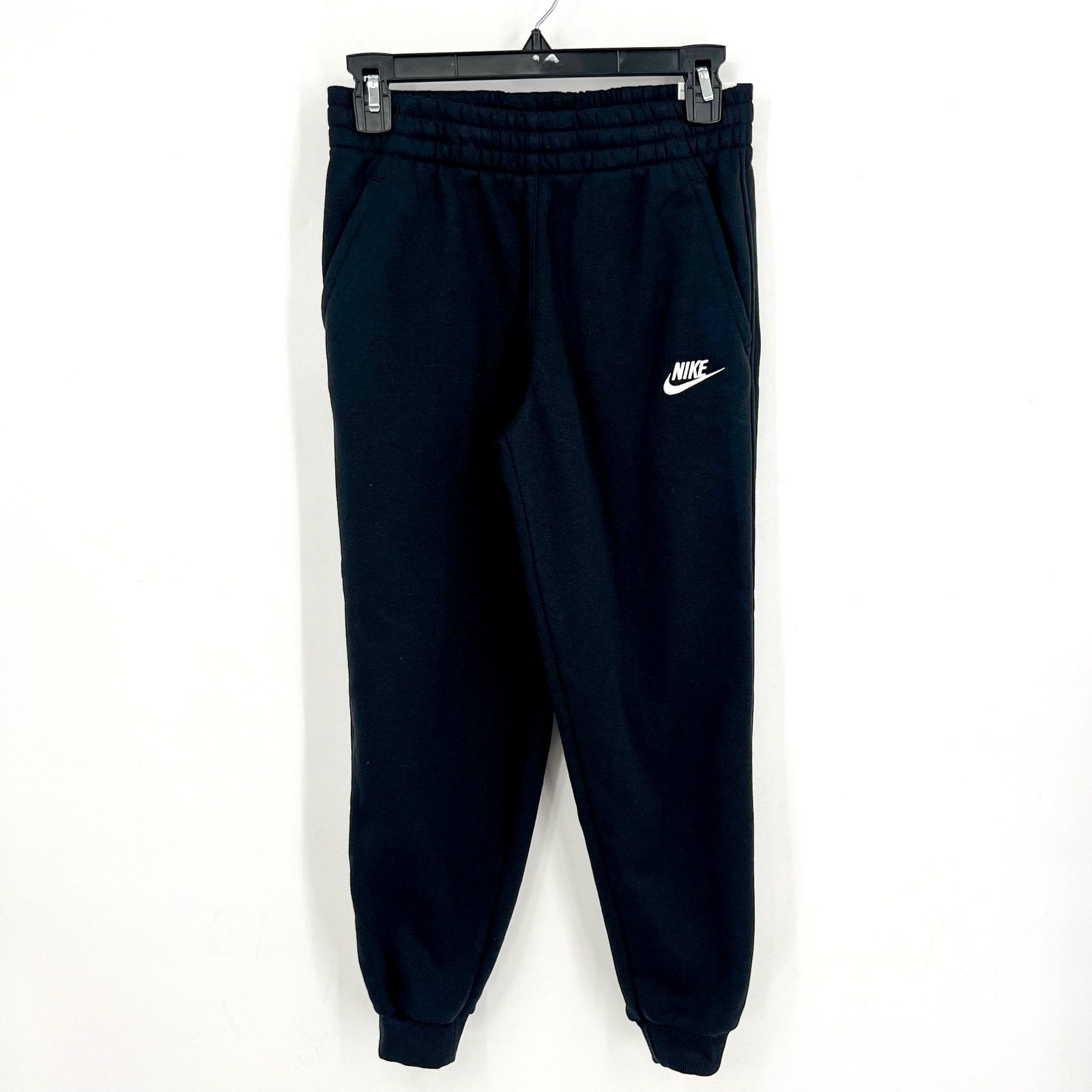 NIKE Kids Sportswear Club Fleece Joggers Pants Medium Black White Boys Girls NWT
