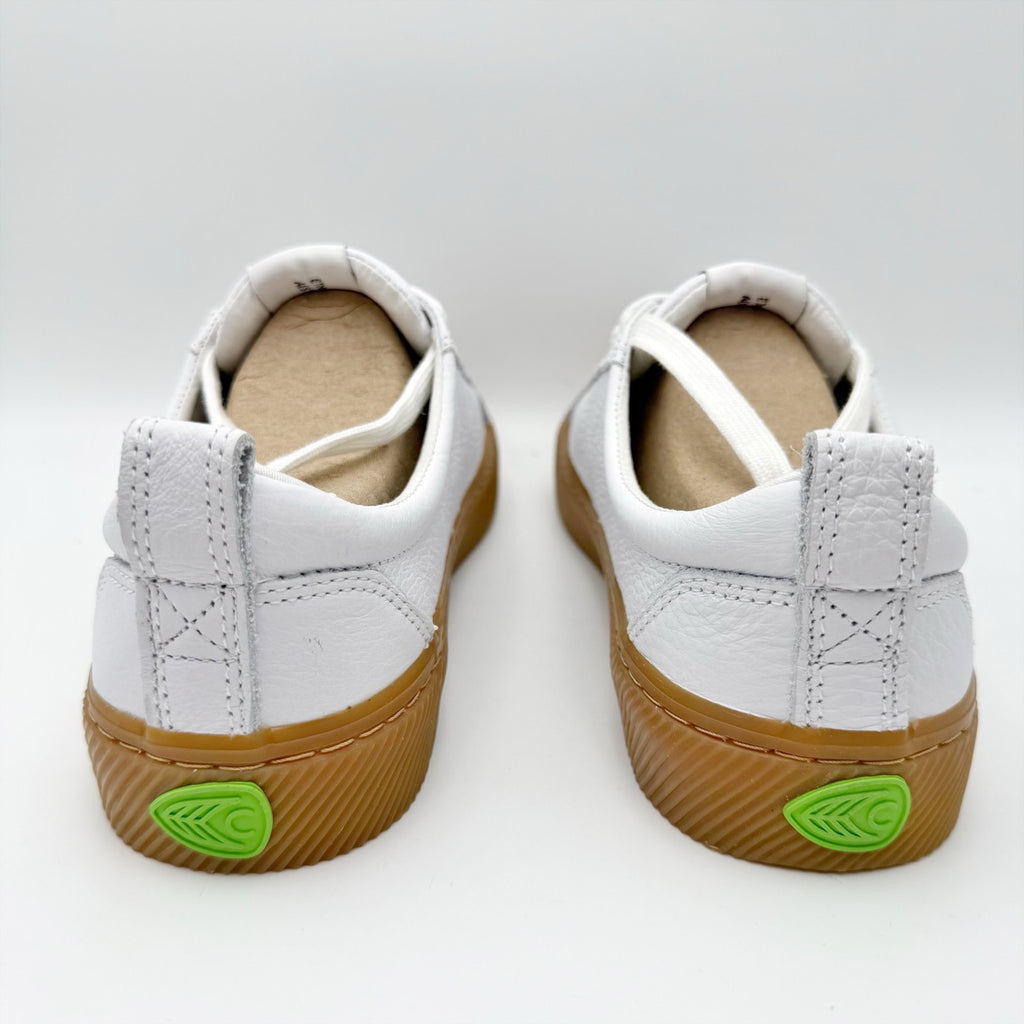 CARIUMA Womens OCA Low Sneakers US 9.5 EU 40.5 White Leather Gum NIB