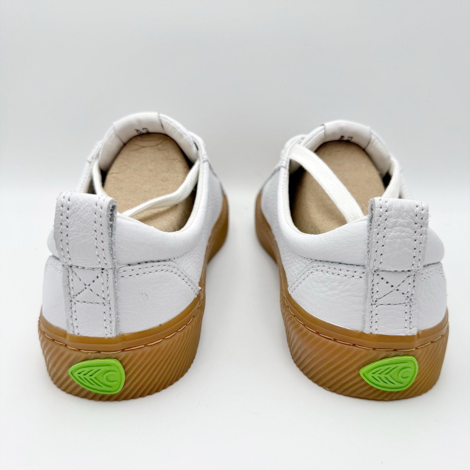 CARIUMA Womens OCA Low Sneakers US 9.5 EU 40.5 White Leather Gum NIB