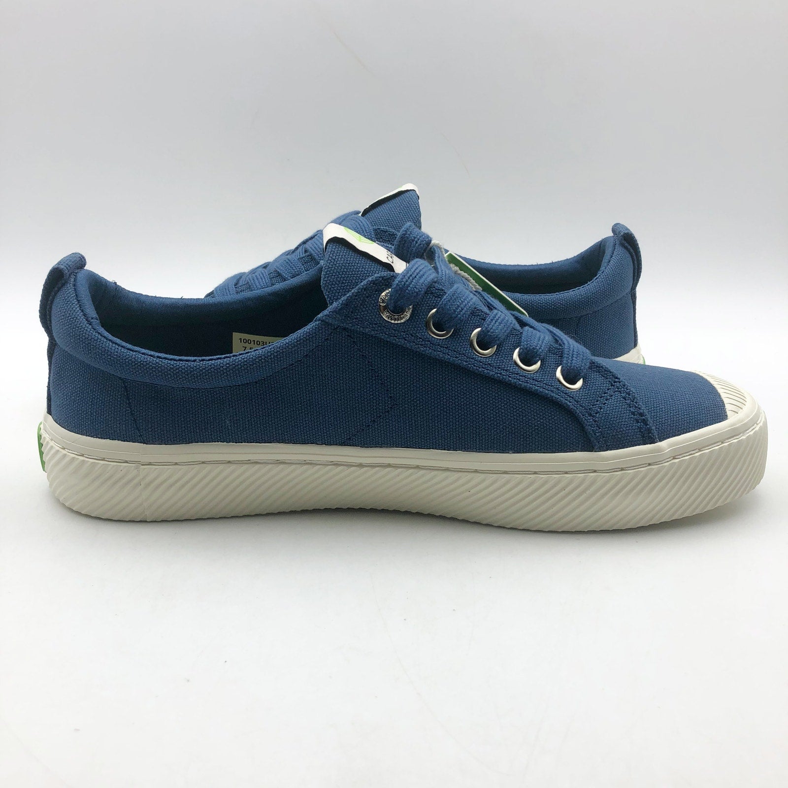Cariuma Men's OCA Low Casual Sneakers Size 10 Marine Blue Canvas NIB