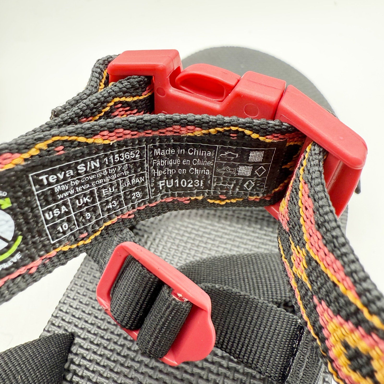 TEVA Mens Original Alp Revive Sandals US 10 EU 43 90s Archival Revival Black NIB