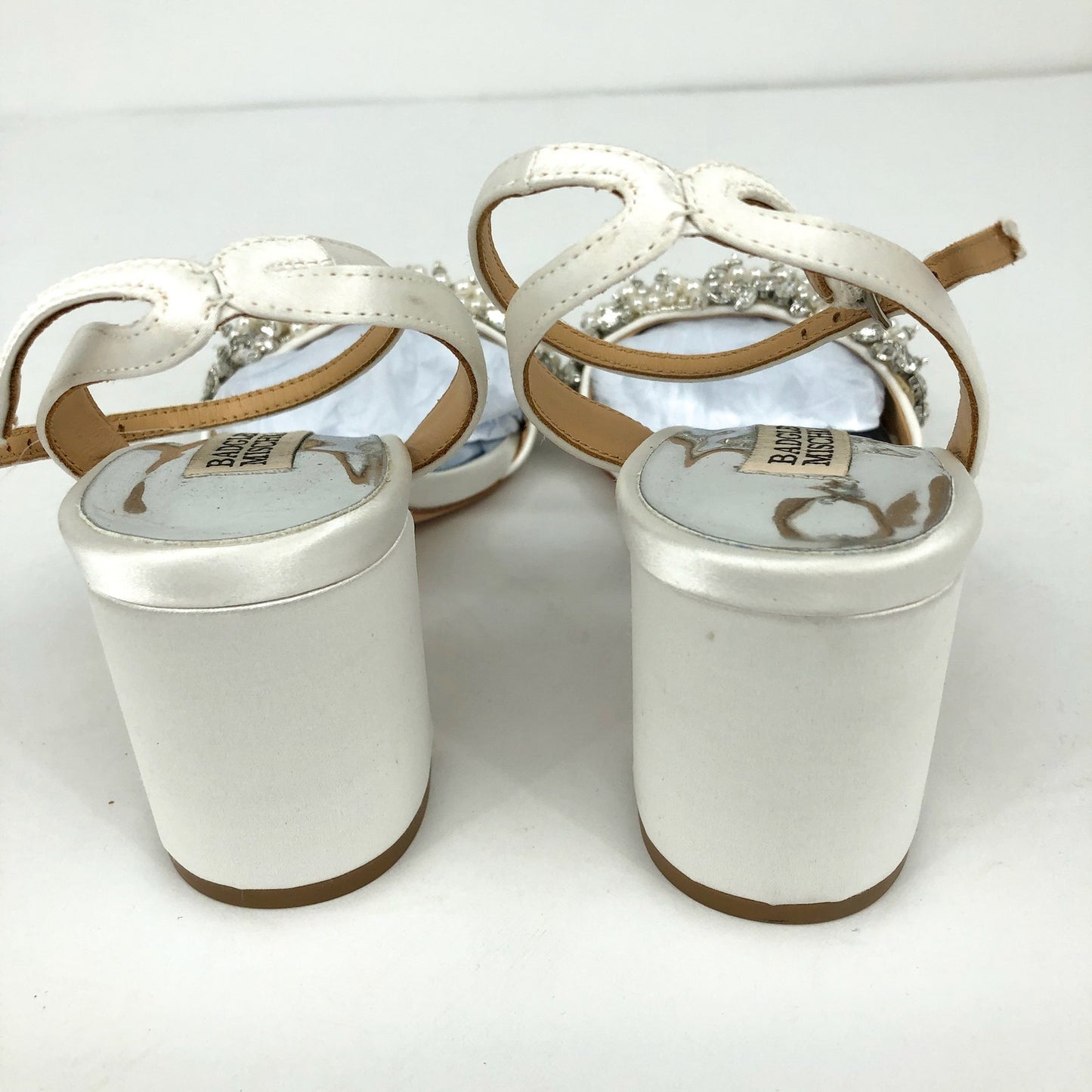 BADGLEY MISCHKA Clara Embellished Evening Sandals US 9.5 White Bridal Heel NIB