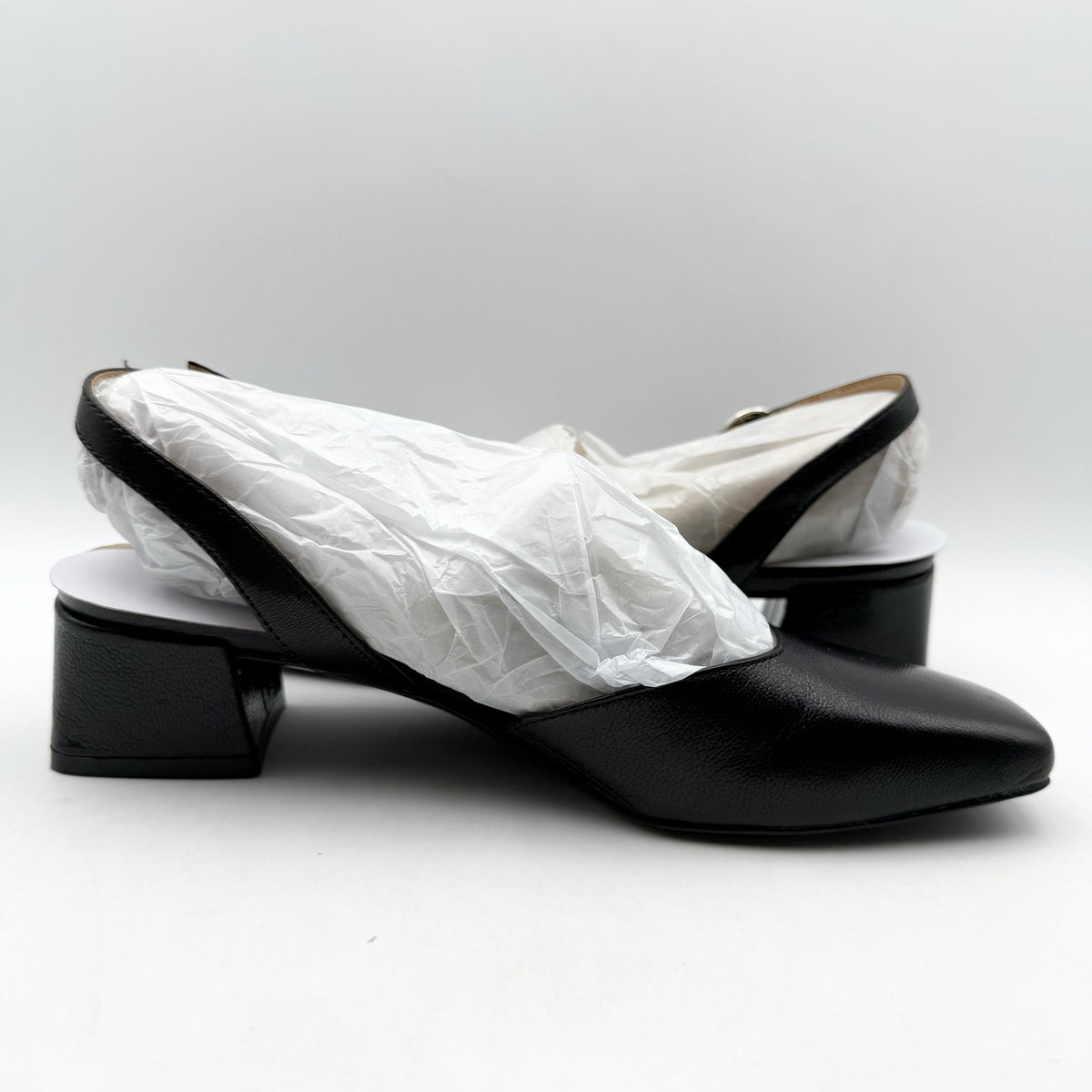 NATURALIZER Womens Jayla Low Slingback Pumps Size 6 WIDE Black Leather Heels NIB