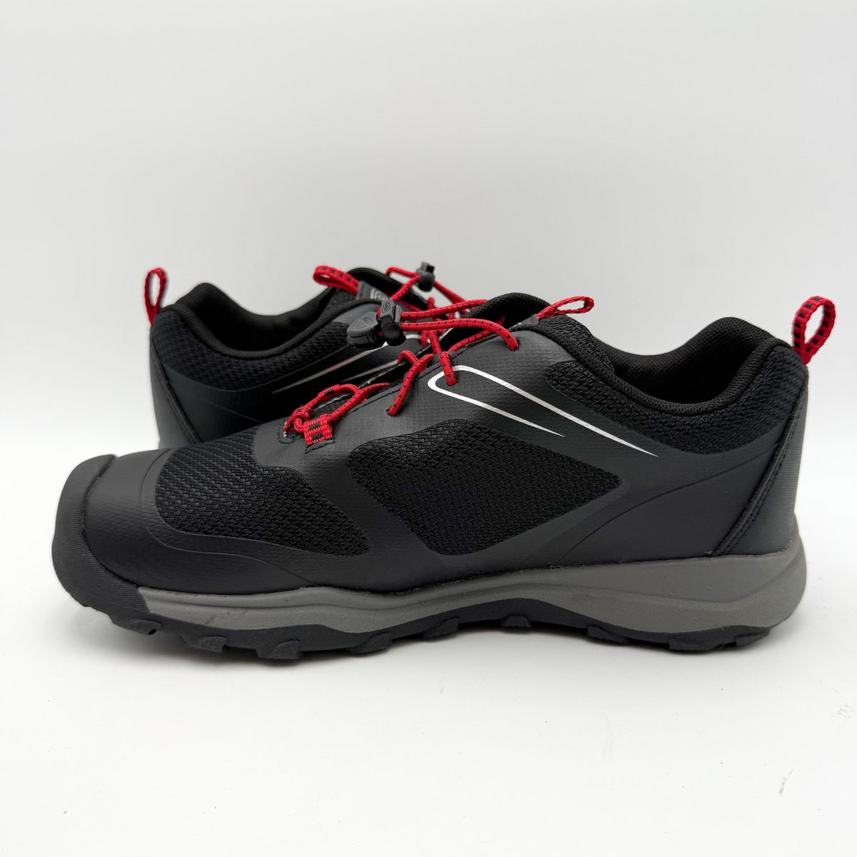 KEEN Big Kids Wanduro Sneakers Size 5 Black Red Waterproof NWOB