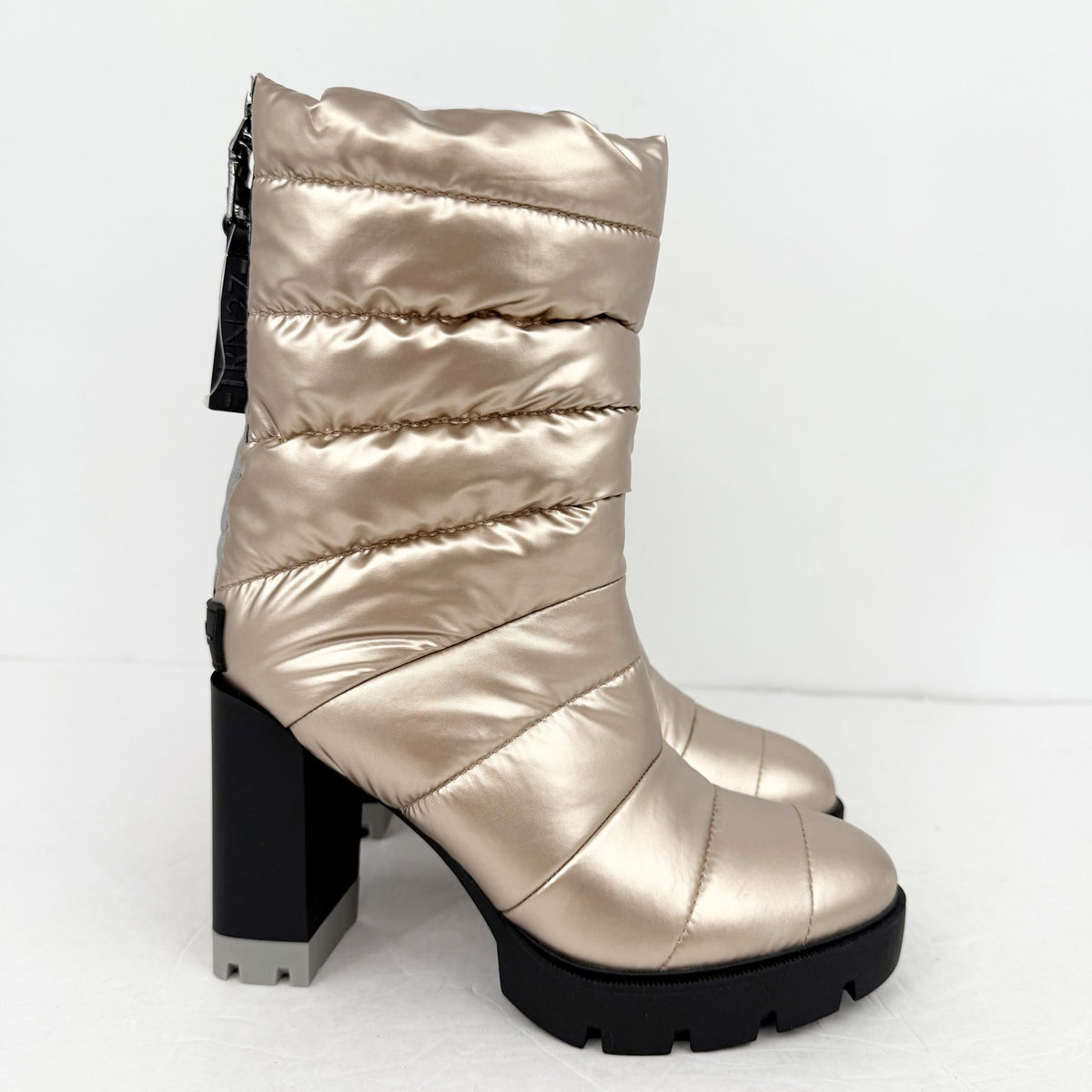 Naturalizer Think Robyn Womens Crosswalk Boots Size 6 Cashmere Gold Puff NIB