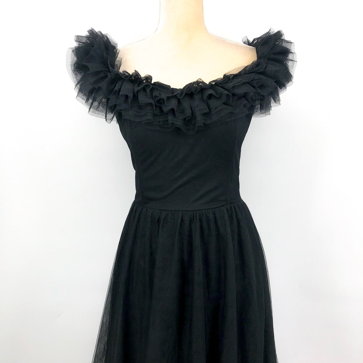 CITY STUDIOS Women's Ruffled Evening Gown 16W Plus Black Tulle Trim NWT