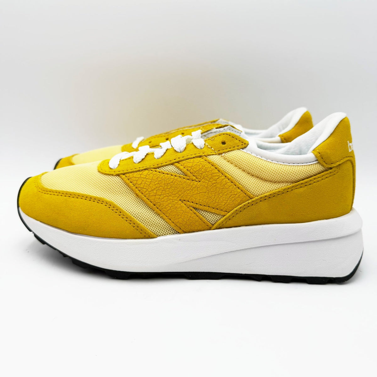 New Balance 370 Casual Sneakers Womens 8 WIDE Mens 6.5 EU 39.5 Yellow White NWOB