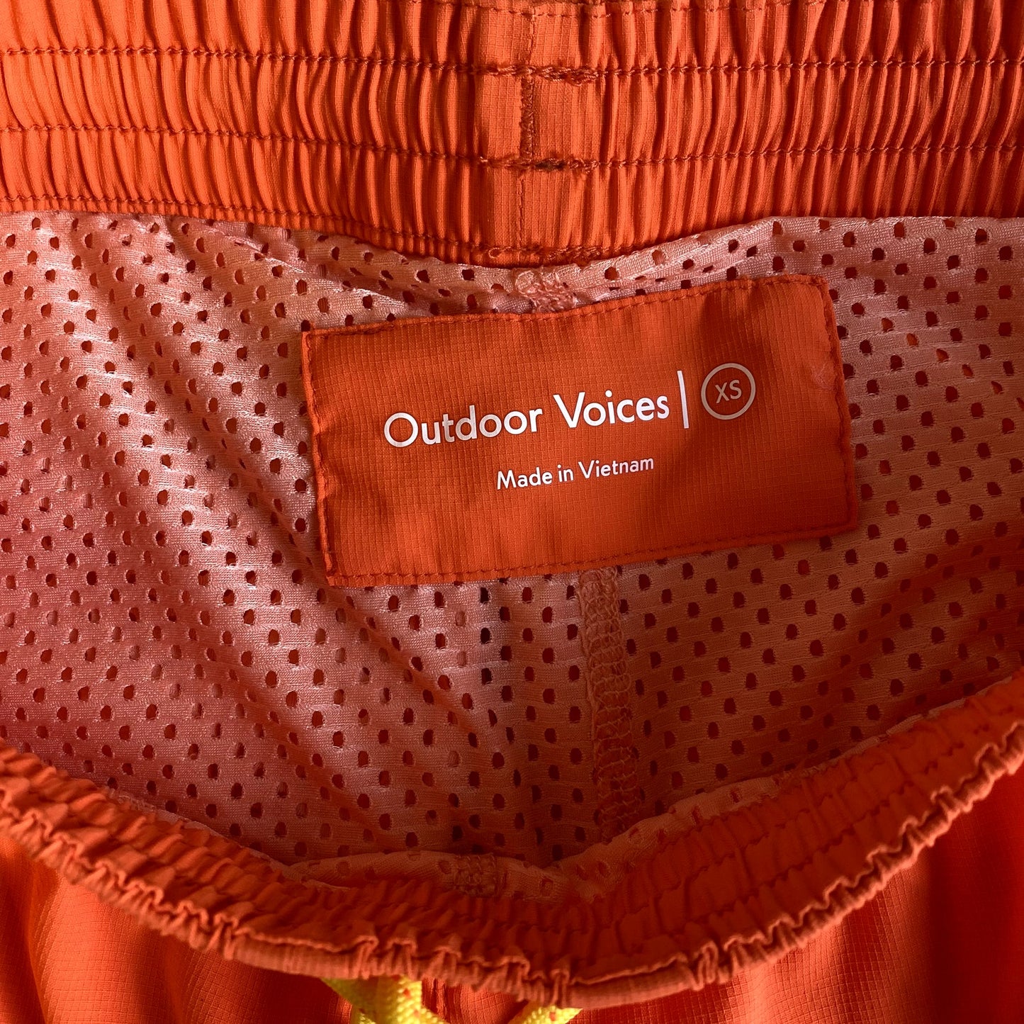OUTDOOR VOICES Men's SolarCool 7" Beach Short XS Hibiscus Orange Mesh Liner NWT