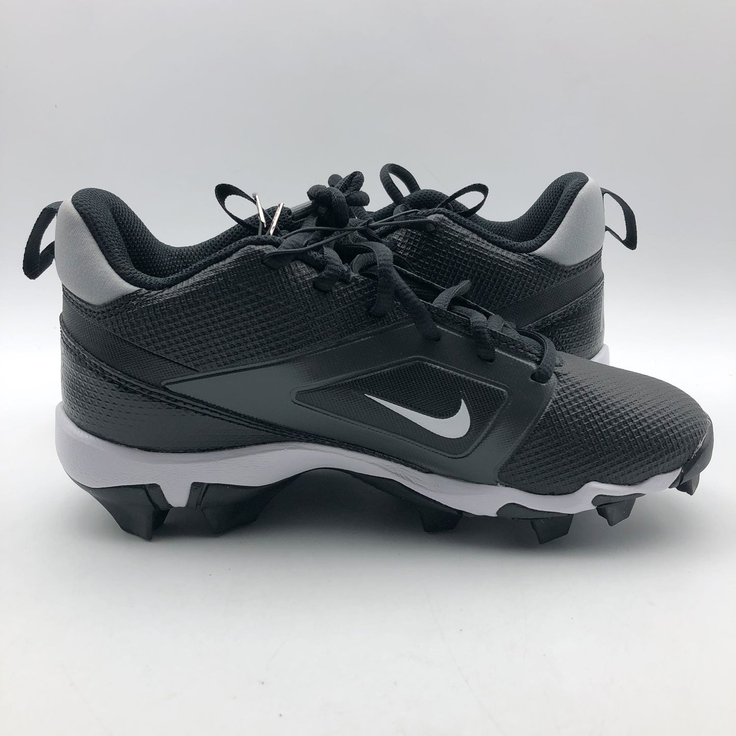 Nike Kids Alpha Menace 4 Shark Football Cleats 4.5 Wide Black Grey White NWOB