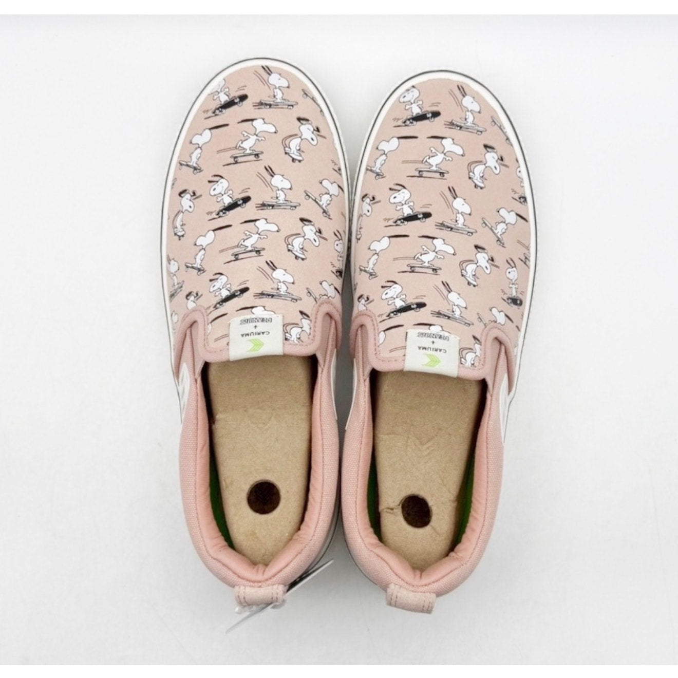 Cariuma Womens Peanuts Pro Skate Slip On Sneakers US 7.5 Pink Suede Canvas NIB