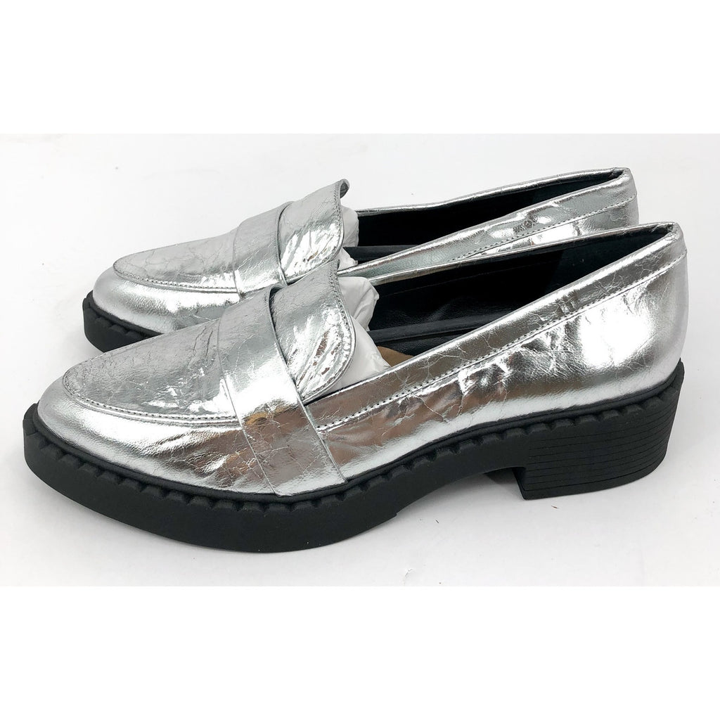 VINCE CAMUTO Womens Echika Loafer Size 8 M Silver Leather Chunky Block Heel NWOB
