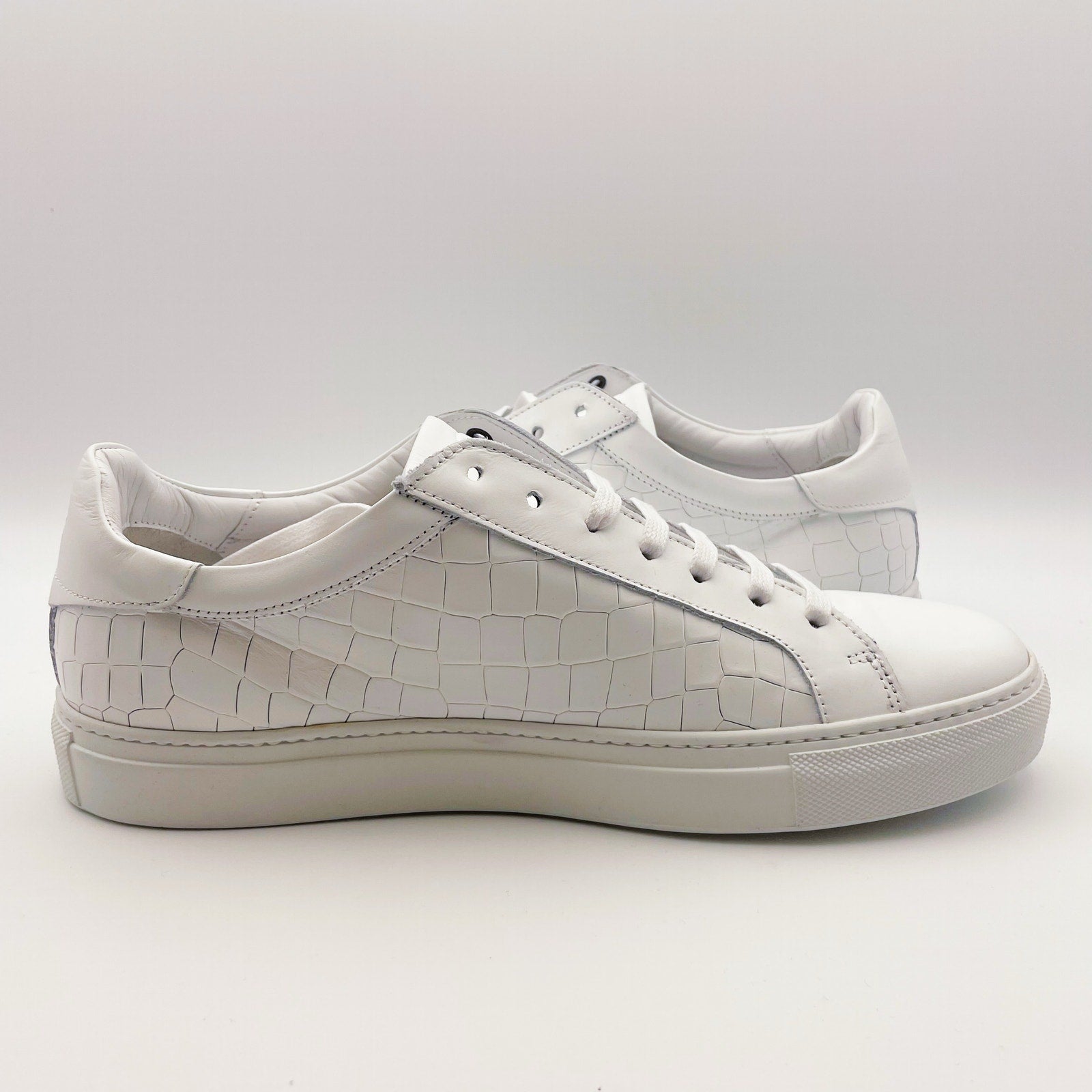Johnston & Murphy Mens Jake Lace to Toe Casual Sneakers US 8.5 White Leather NIB