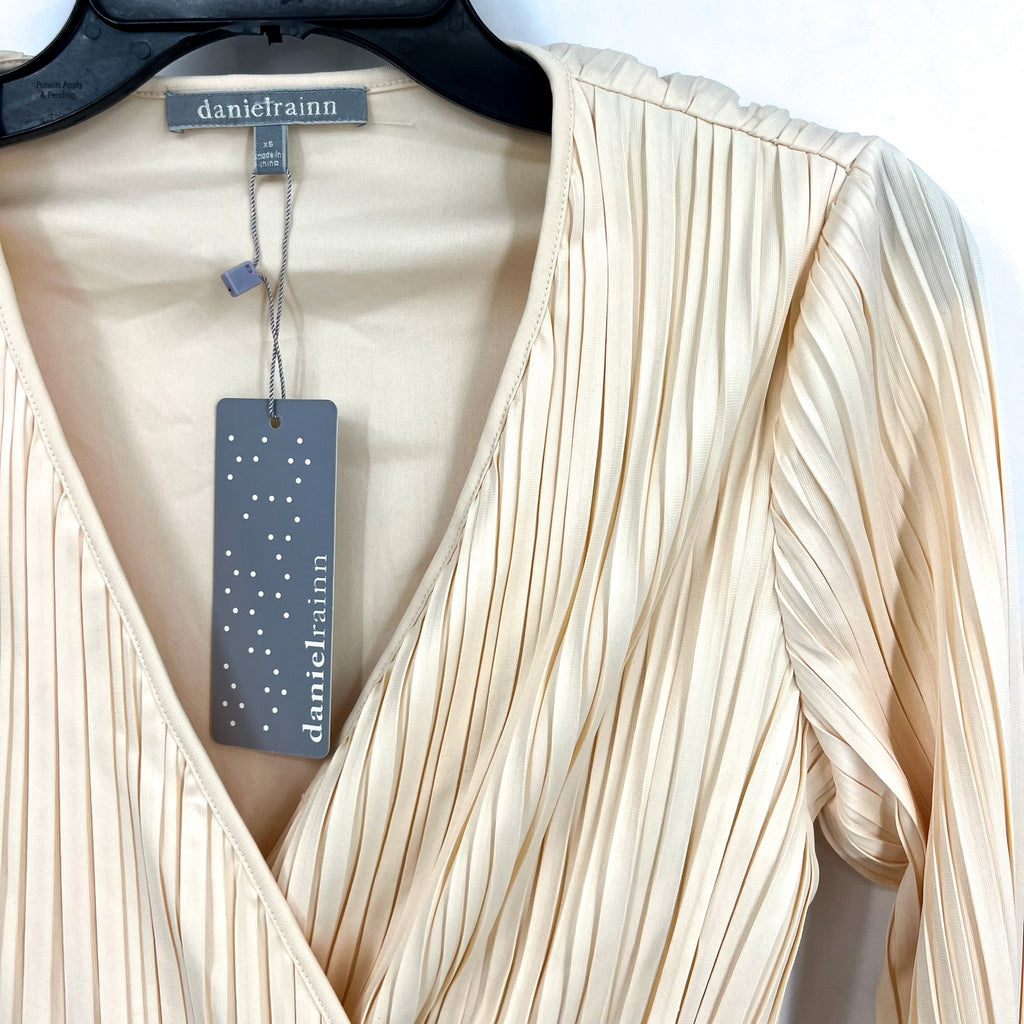 DANIEL RAINN Womens Pleated Peplum Blouse XS Ivory Long Sleeve Stitchfix NWT