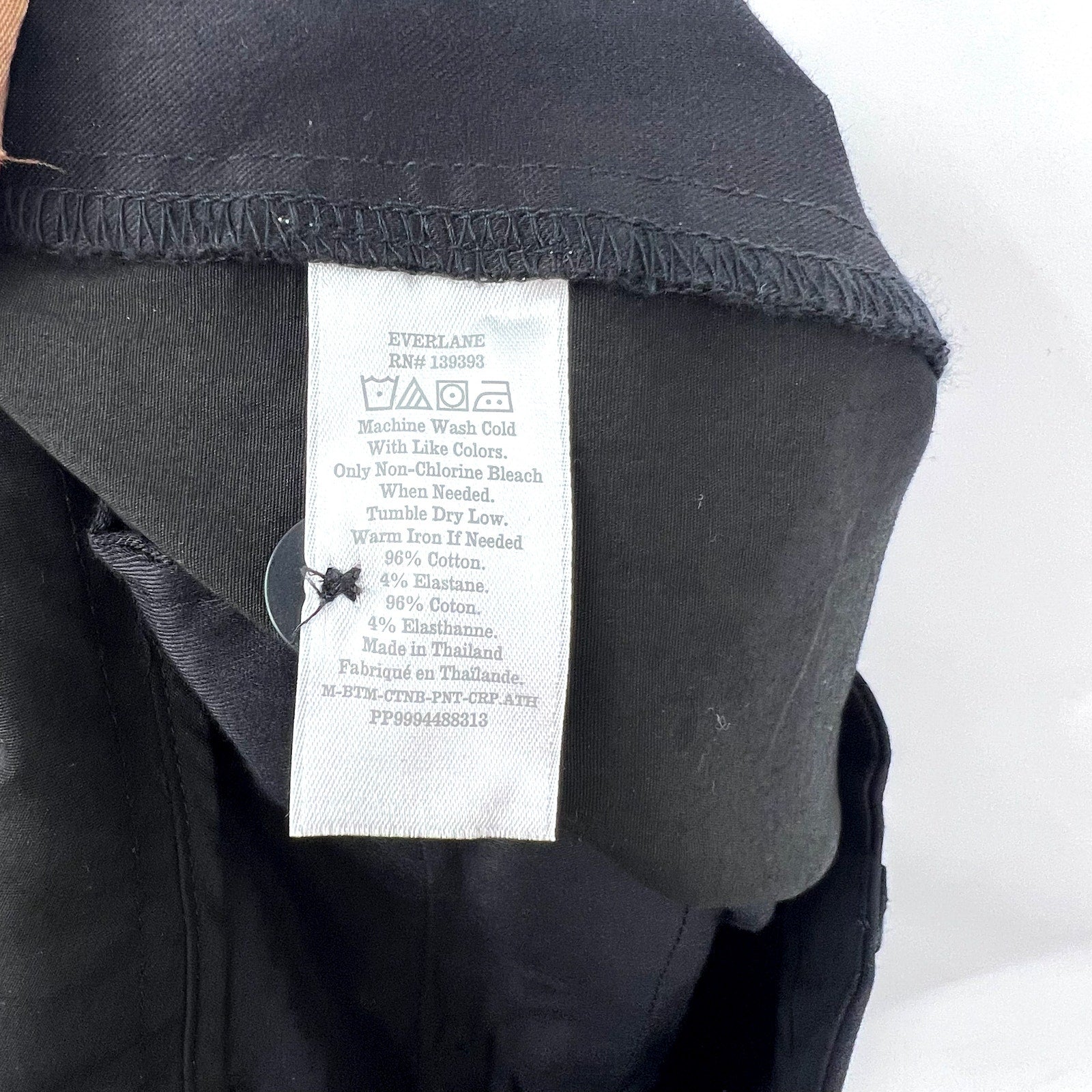 EVERLANE Men's The Athletic Fit Air Chino Pants 28x30 Black Flat Front NWT