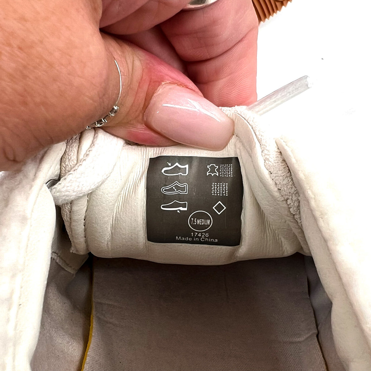 WALK WITH ME COLDWATER CREEK Highlands Sherpa Casual Sneakers 7.5M Cream NIB