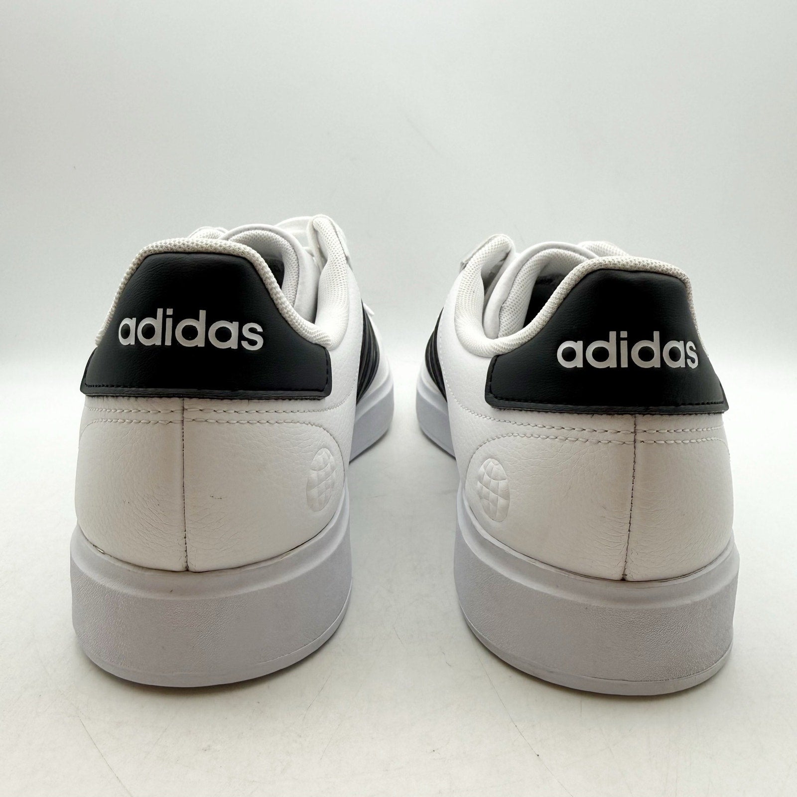 Adidas Mens Grand Court 2.0 Casual Sneakers US 12 White Black NWOB
