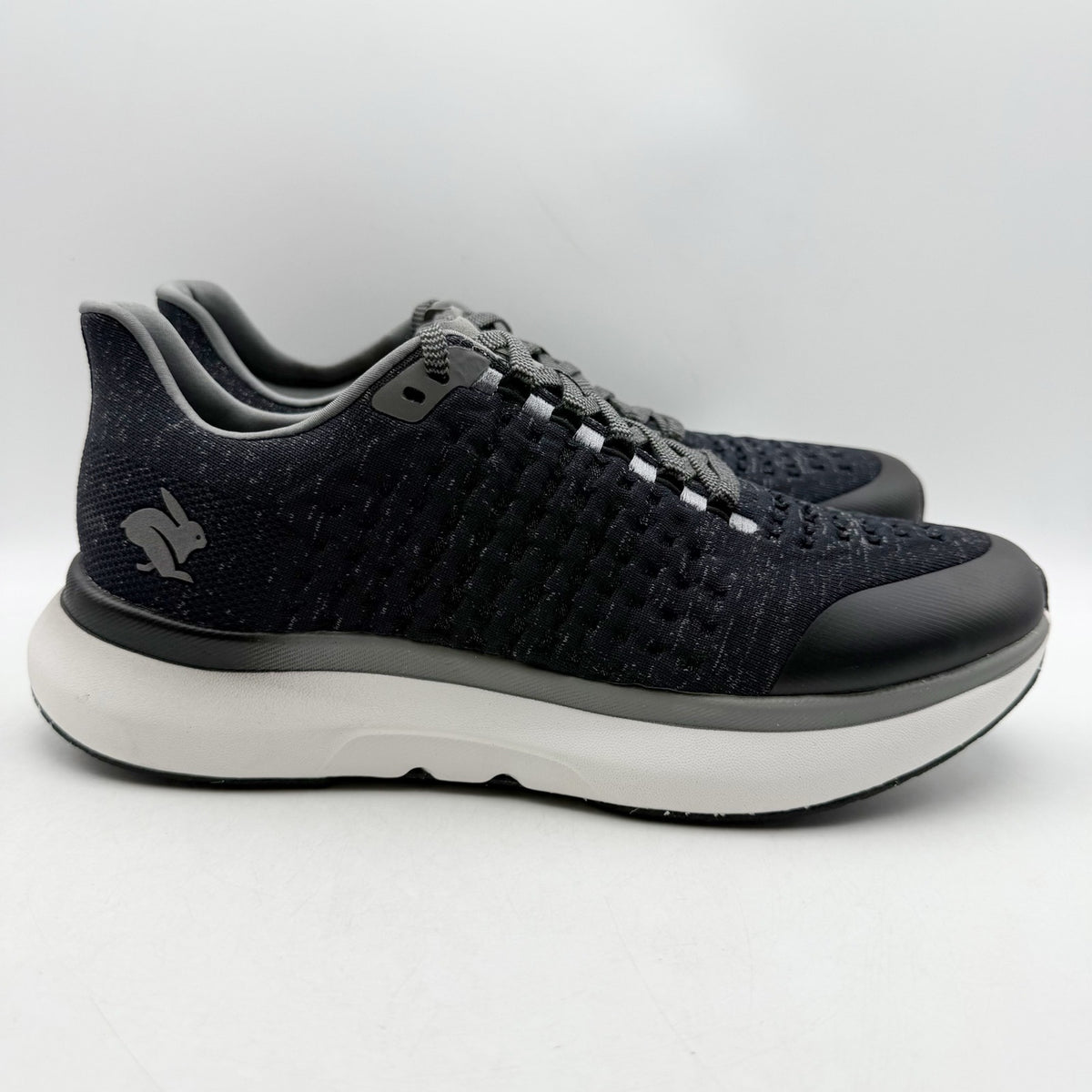Rabbit Mens Dream Chaser Running Shoes Size 10 Black White Athletic Sneaker NIB