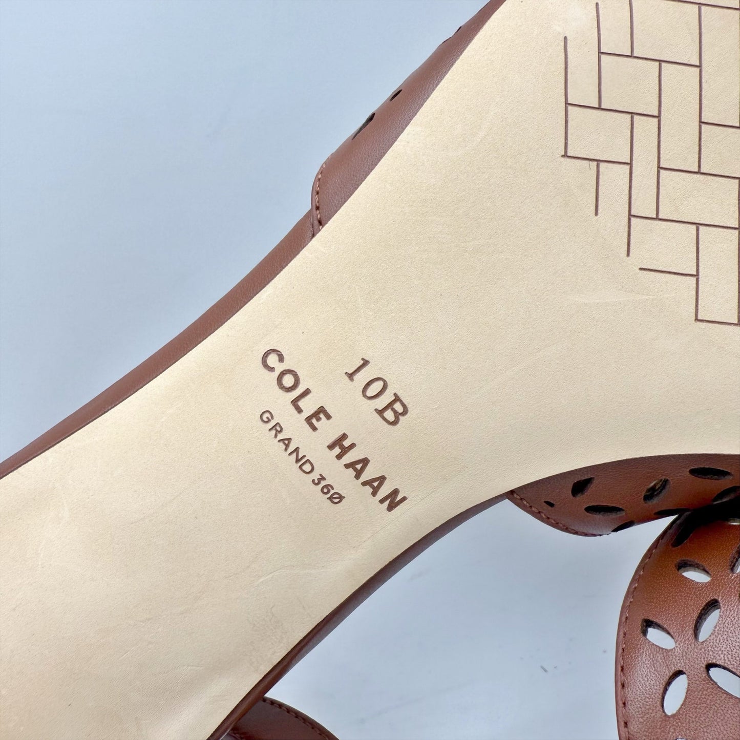 Cole Haan Womens Gilda Pumps US 10 B EU 40.5 Brown Perforated Leather NIB