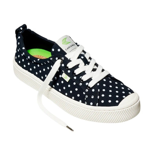 Cariuma Womens OCA Low Sneakers US 10 EU 41 Black White Canvas NIB