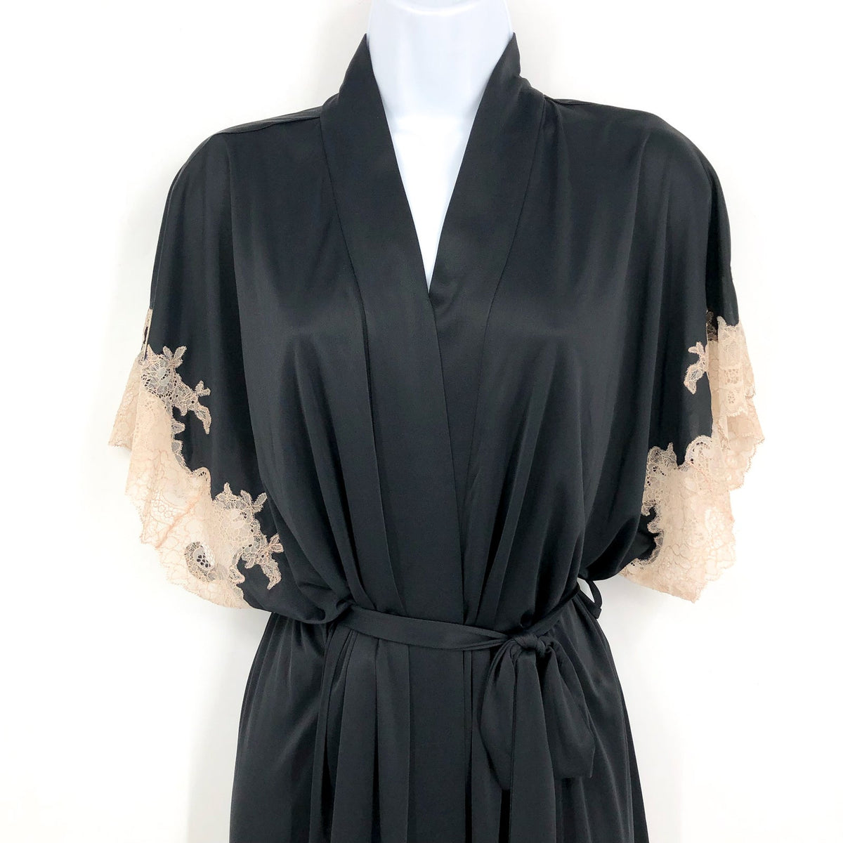NATORI Women's Enchant Lace Trim Robe Small Black Short Sleeve Tie Waist NWT