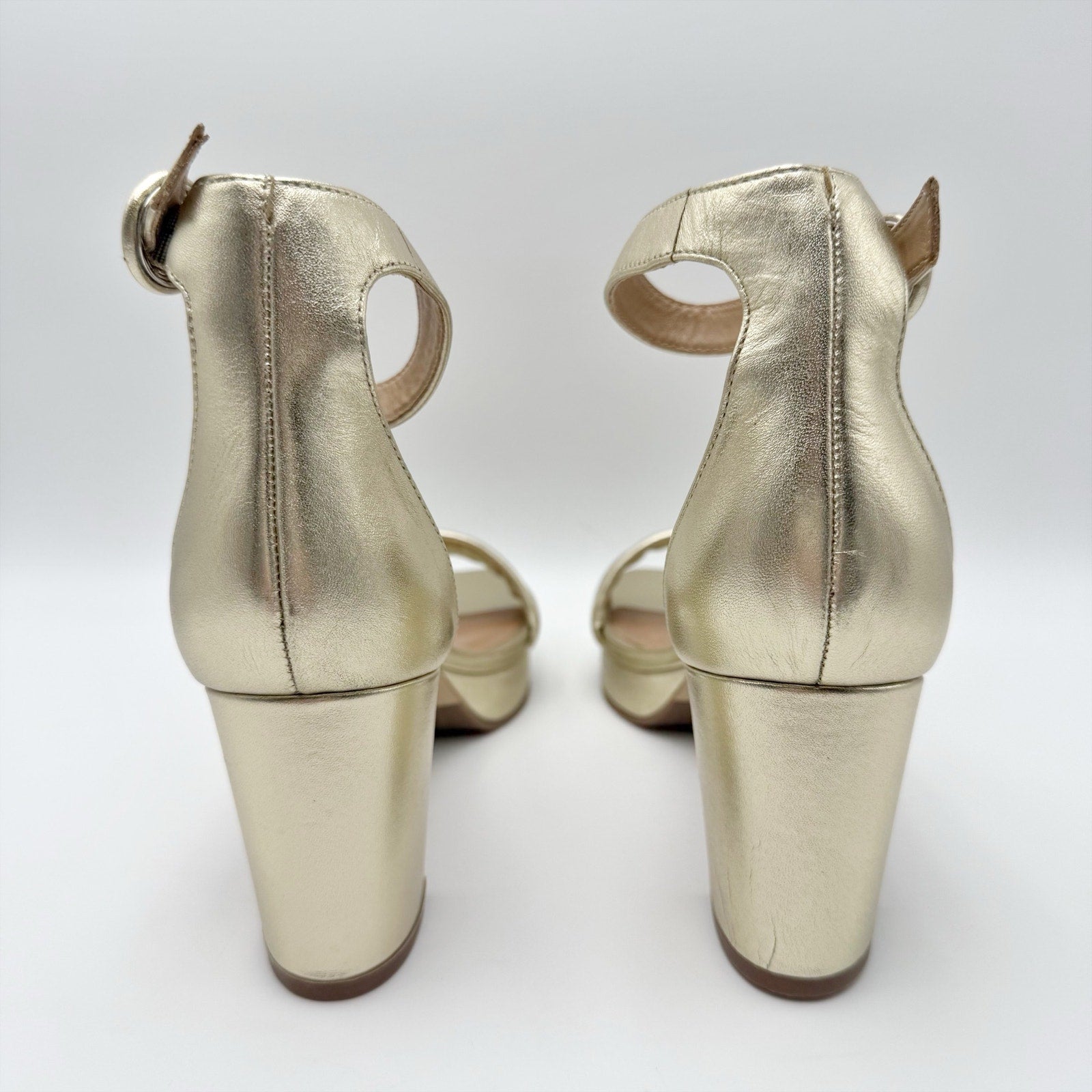 Bernardo Womens Carla Heeled Sandals Size 9.5 Champagne Leather Ankle Strap NWOB