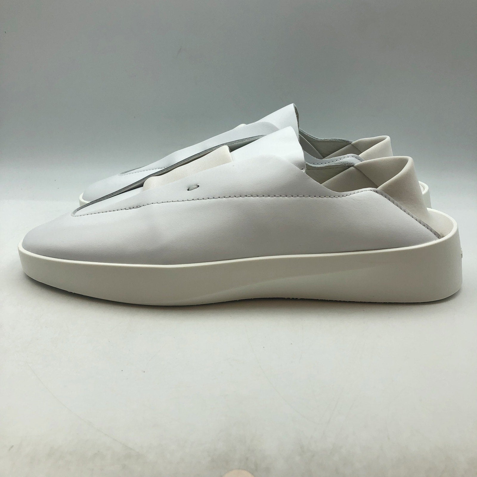 Wolf & Shepherd Cruise Ace Slip On Casual Sneakers Womens 8 White Leather NIB
