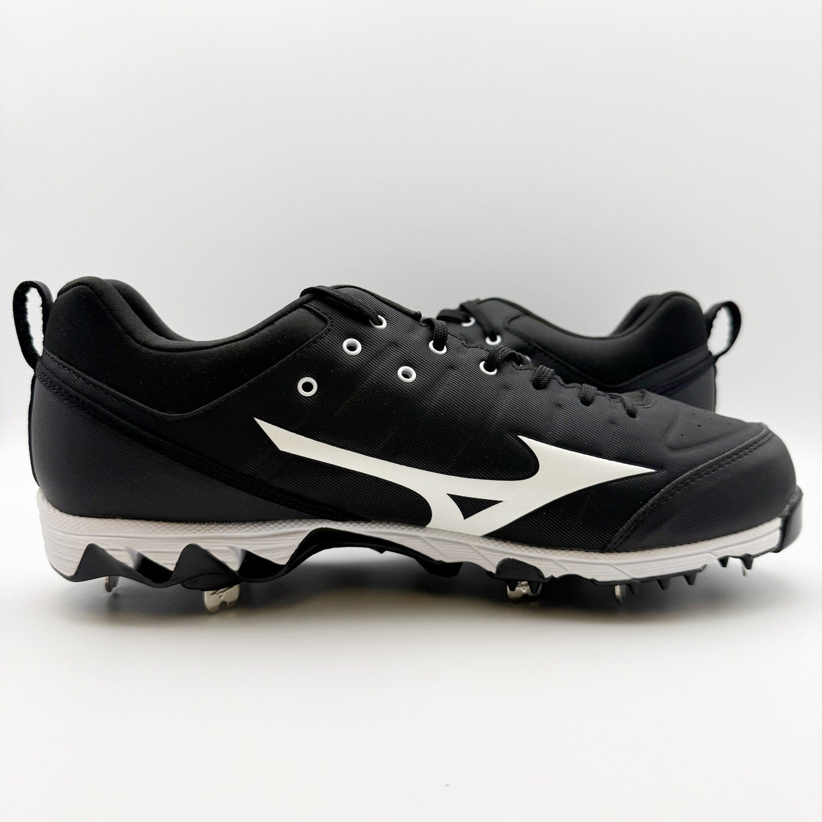 Mizuno Mens 9 Spike Ambition 2 Low Metal Baseball Cleats US 11 Black White NWOB