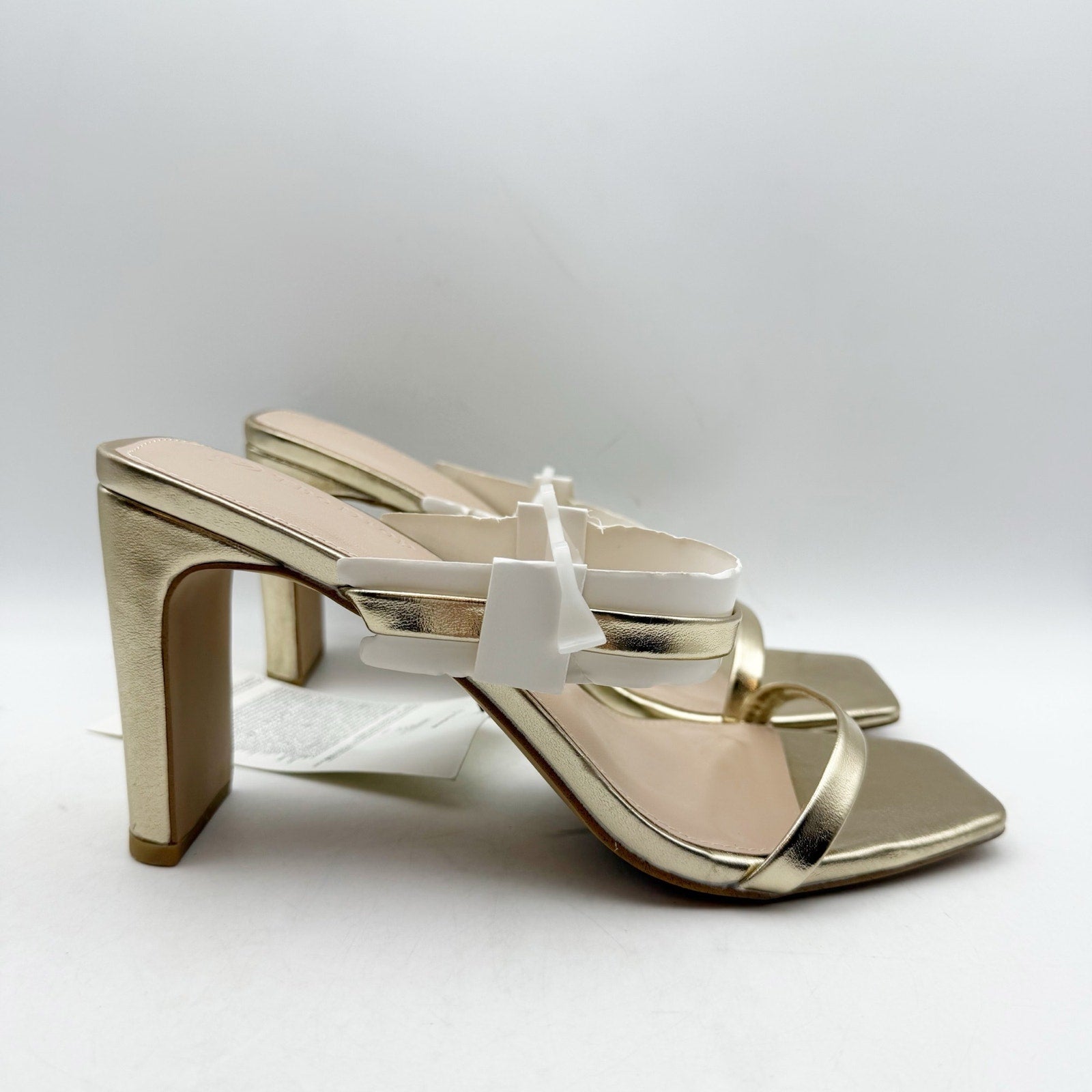 The Drop Womens Avery Heeled Sandals Size 9 Gold 2-Strap Block Heel NWOB