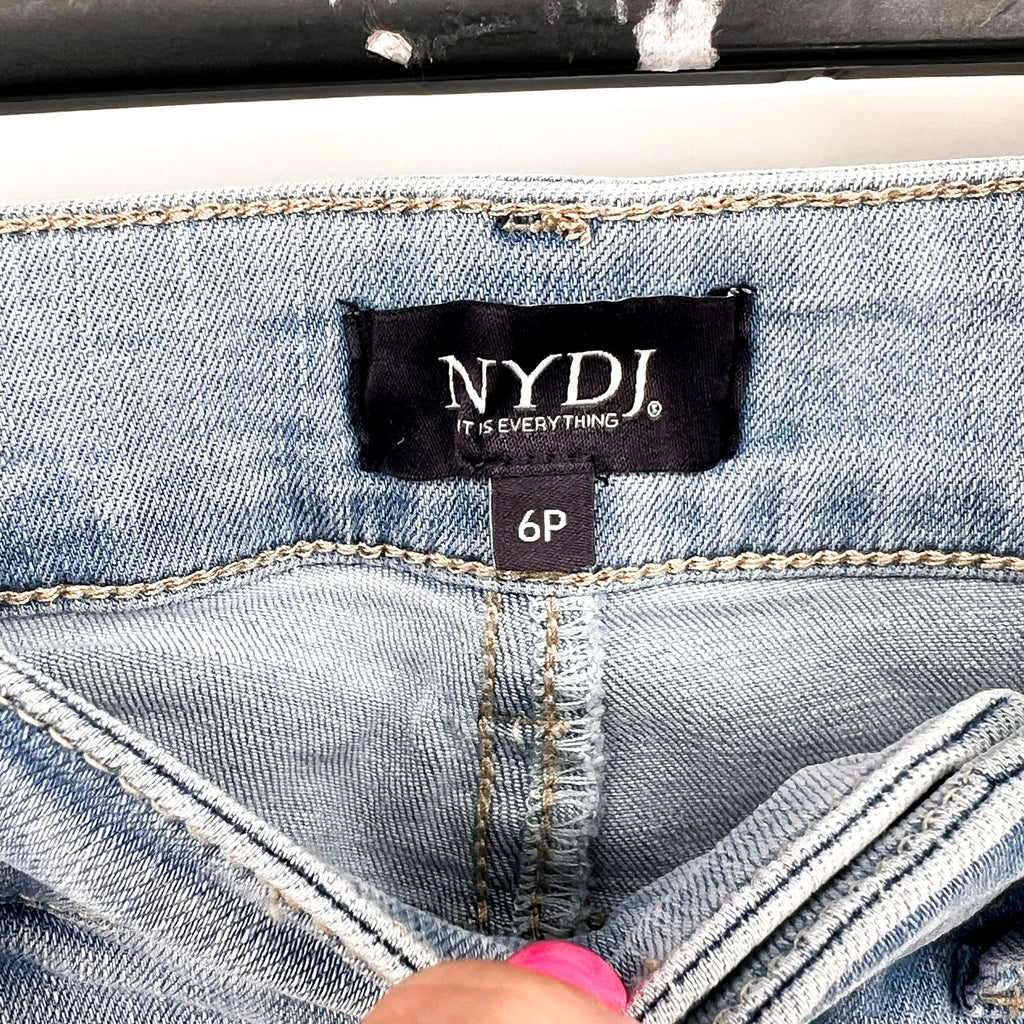 NYDJ Womens Ella Denim Shorts Size 6 PETITE Light Blue Poetry 8" Inseam NWT
