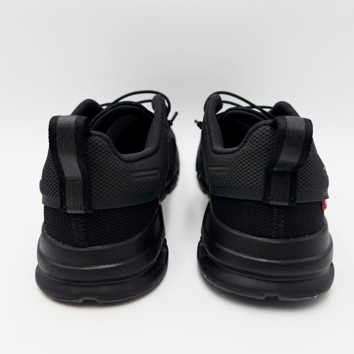 On Kids Cloud Sky Athletic Shoes Youth Size 5 EU 37.5 All Black NIB