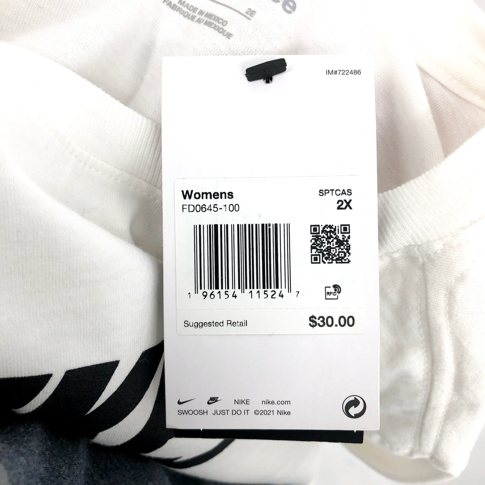 NIKE Women's Club Essentials Logo T-shirt 2X White Short Sleeve NWT
